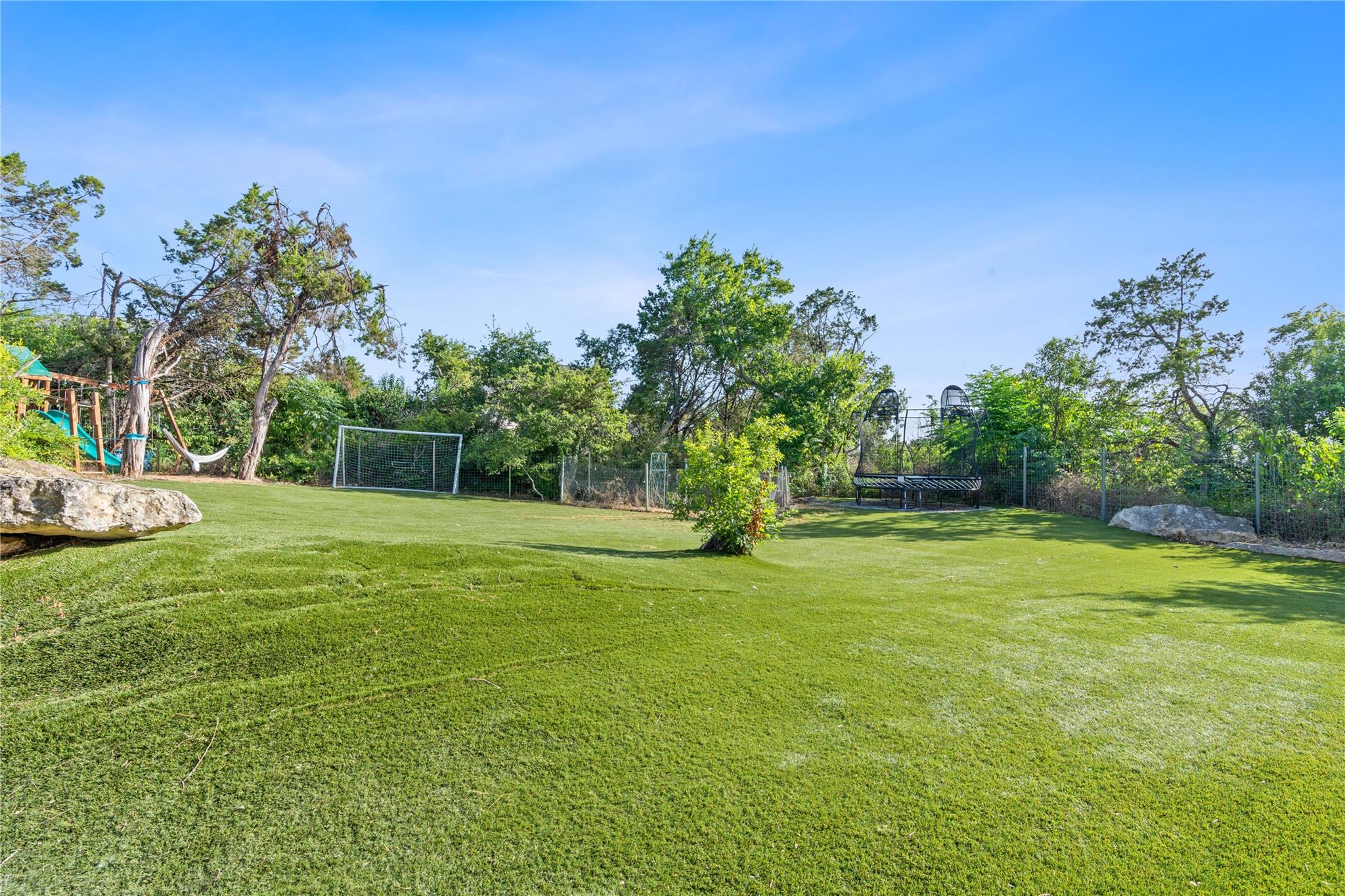 913 Dartmoor Dr, Austin, TX 78746