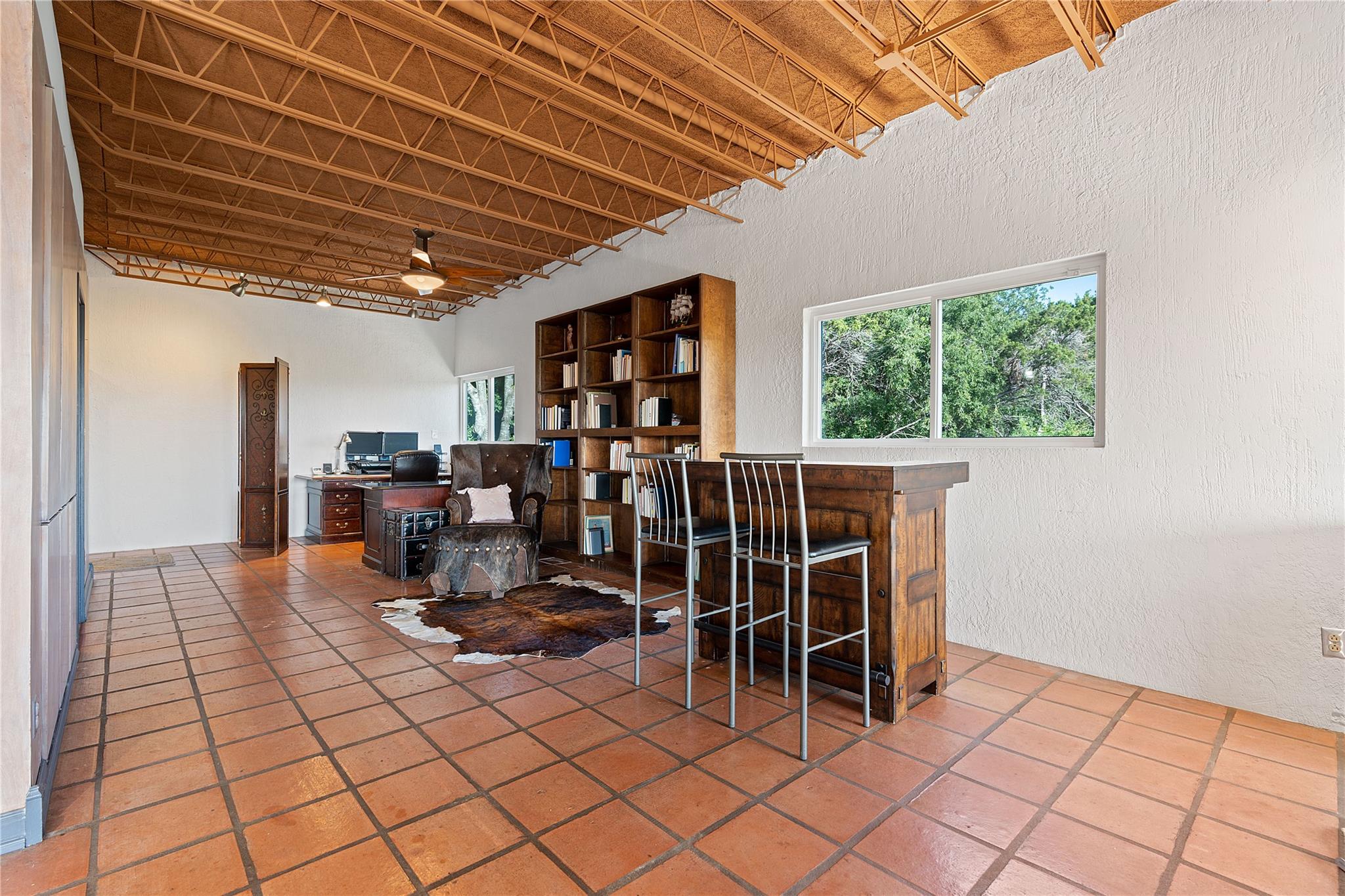 913 Dartmoor Dr, Austin, TX 78746