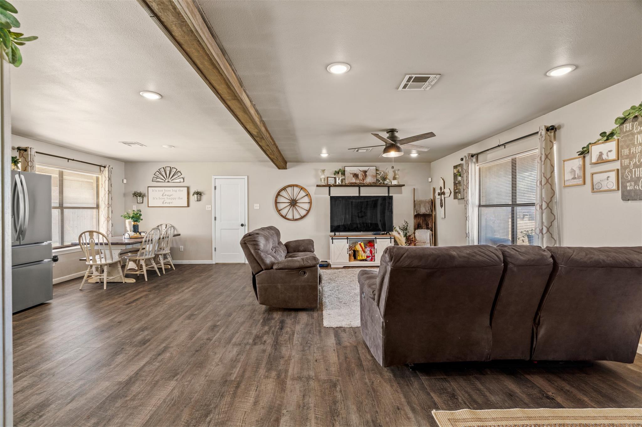 1611 Brazos Ave, Rockdale, TX 76567