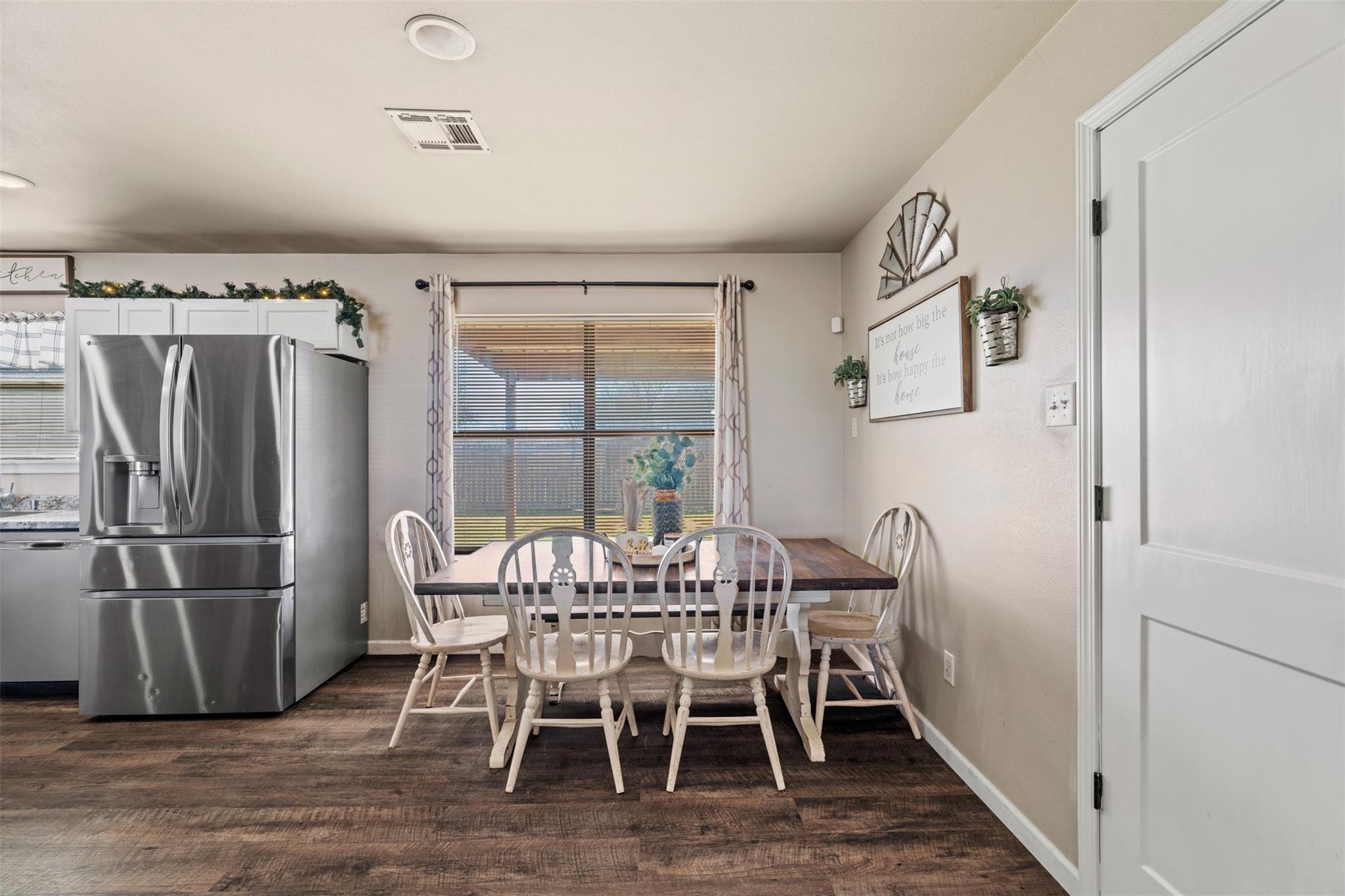 1611 Brazos Ave, Rockdale, TX 76567