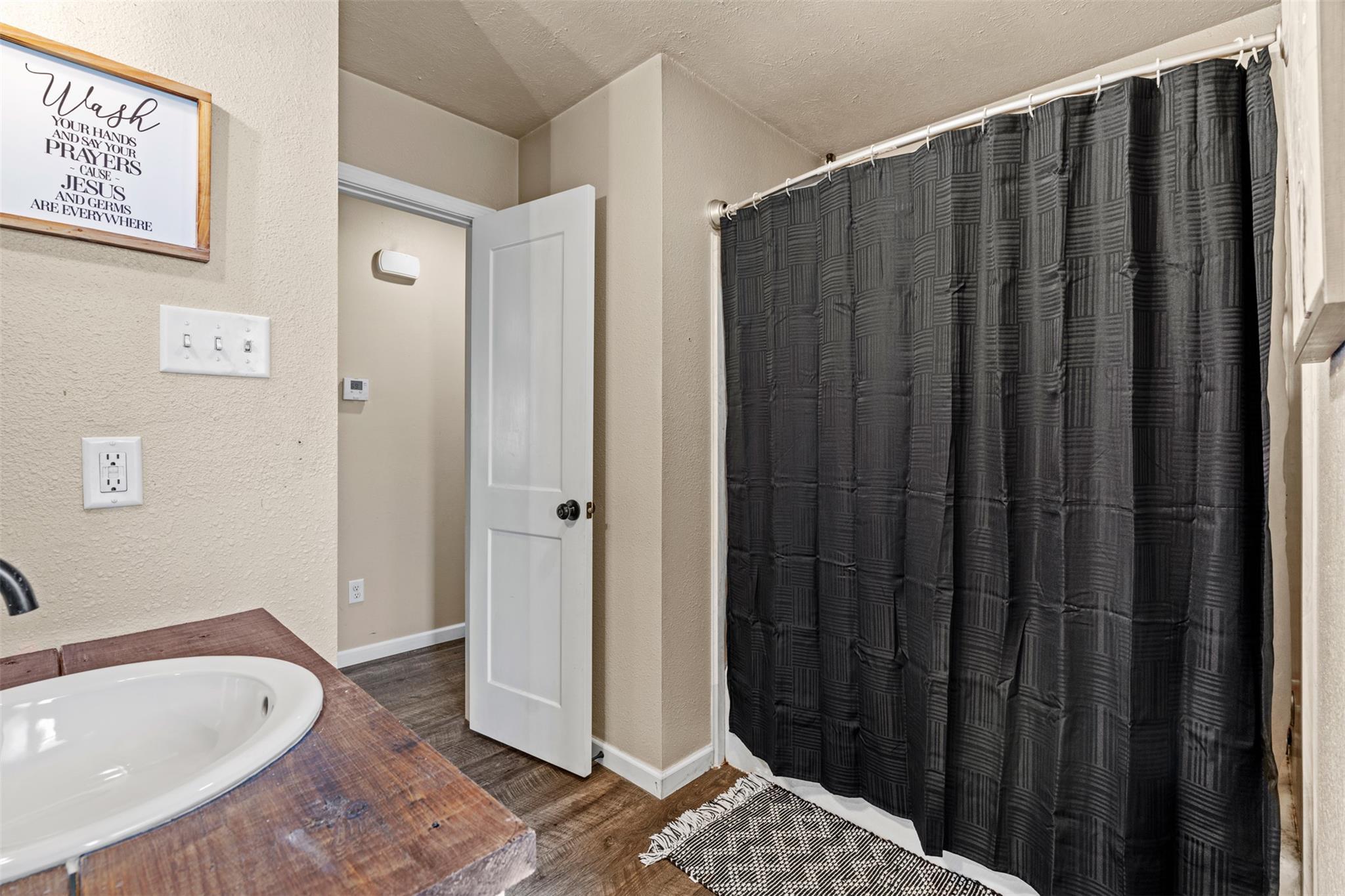 1611 Brazos Ave, Rockdale, TX 76567