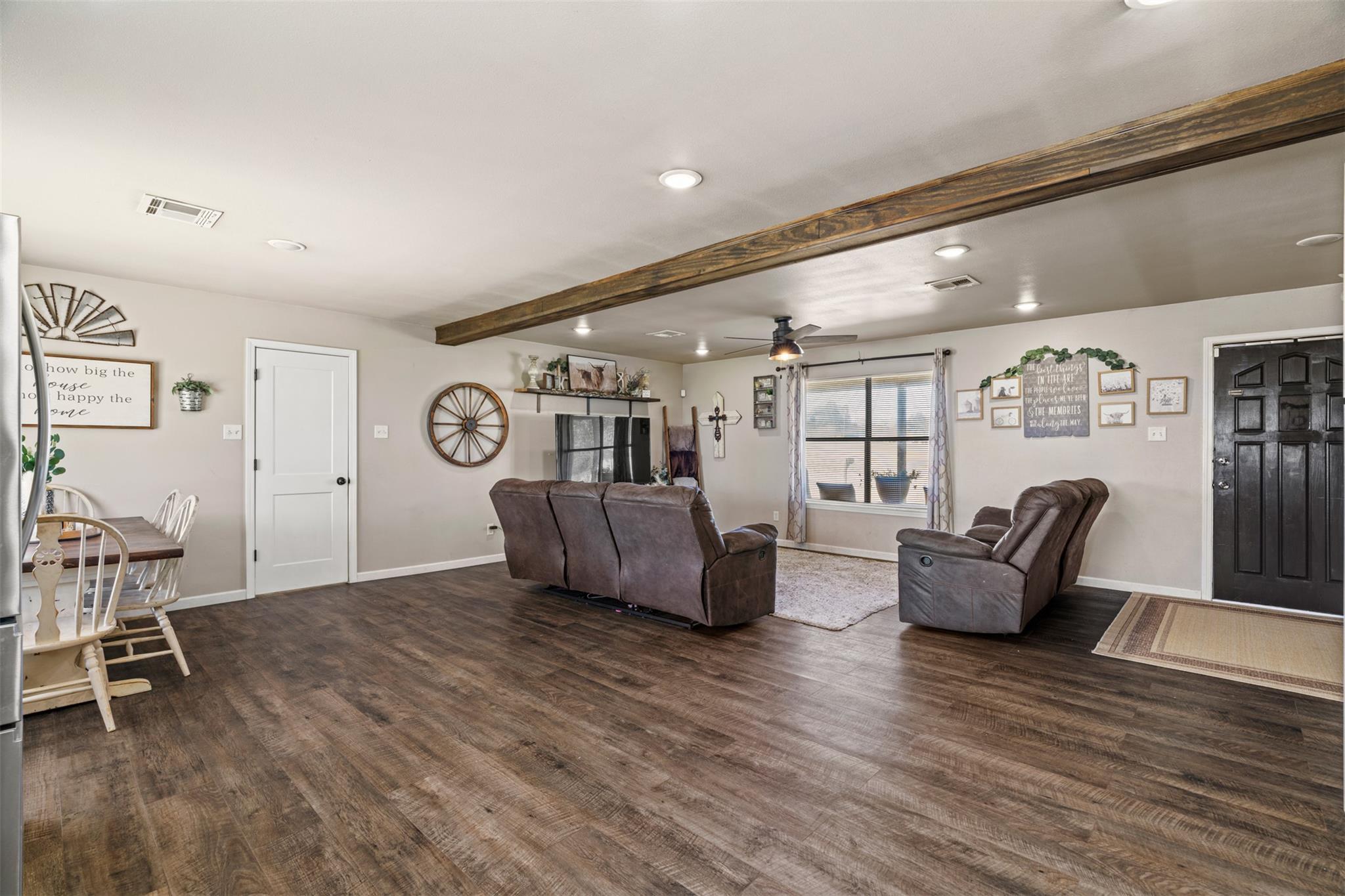 1611 Brazos Ave, Rockdale, TX 76567