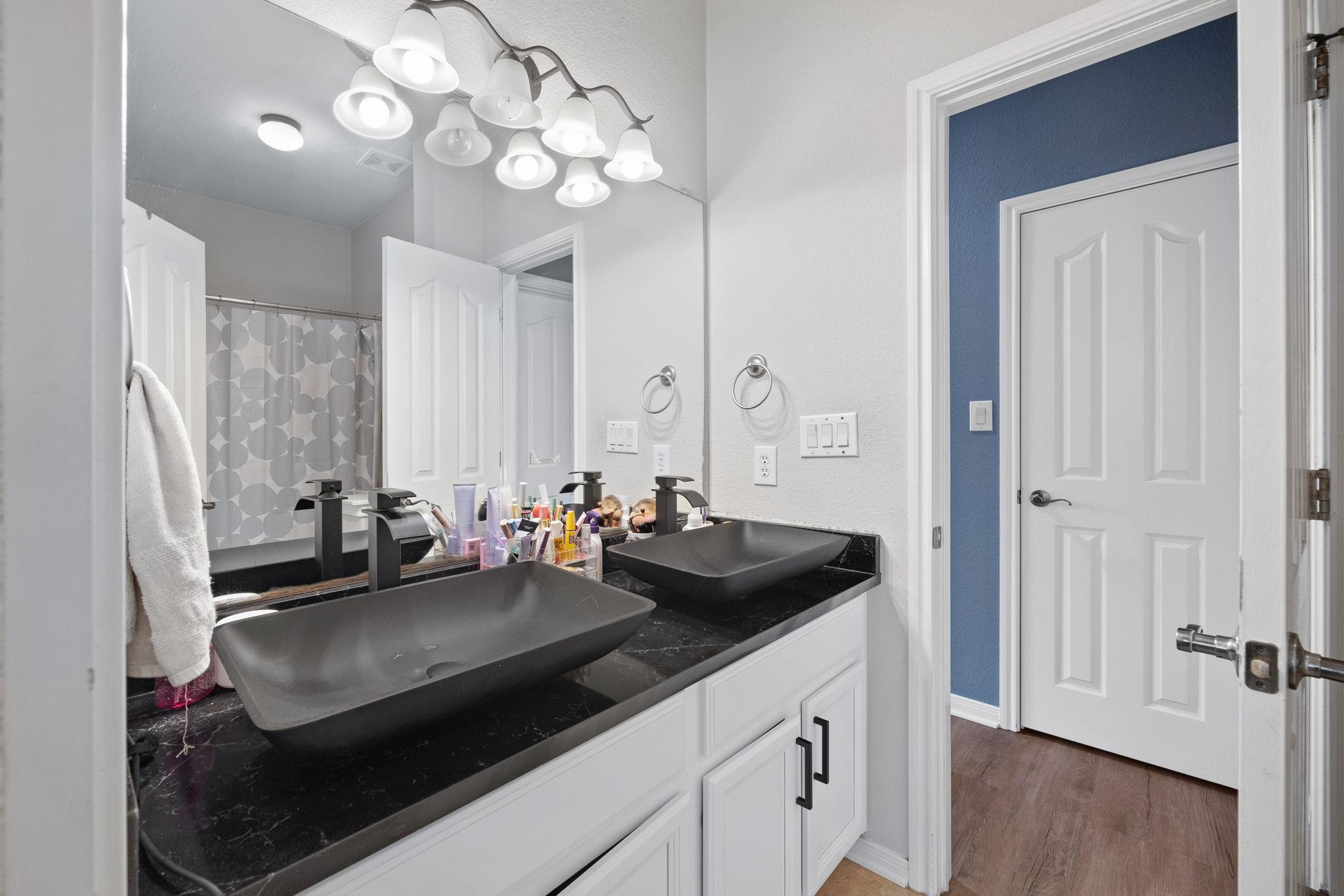 15413 Echo Hills Dr, Austin, TX 78717