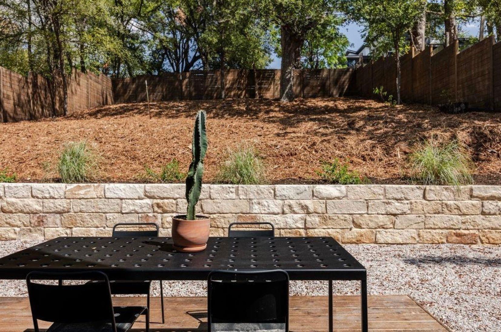 1311 Deloney St, Austin, TX 78721