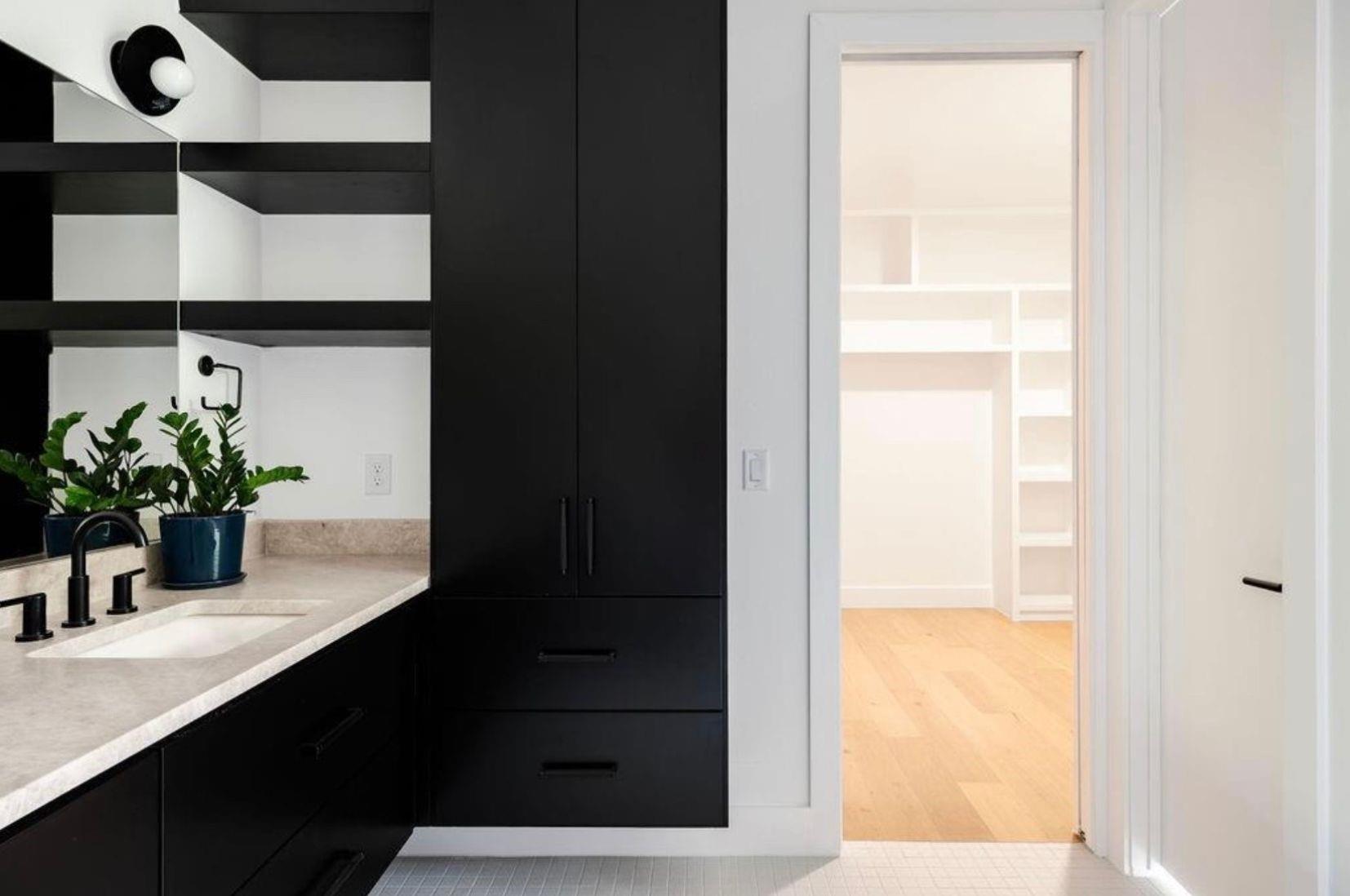 1311 Deloney St, Austin, TX 78721