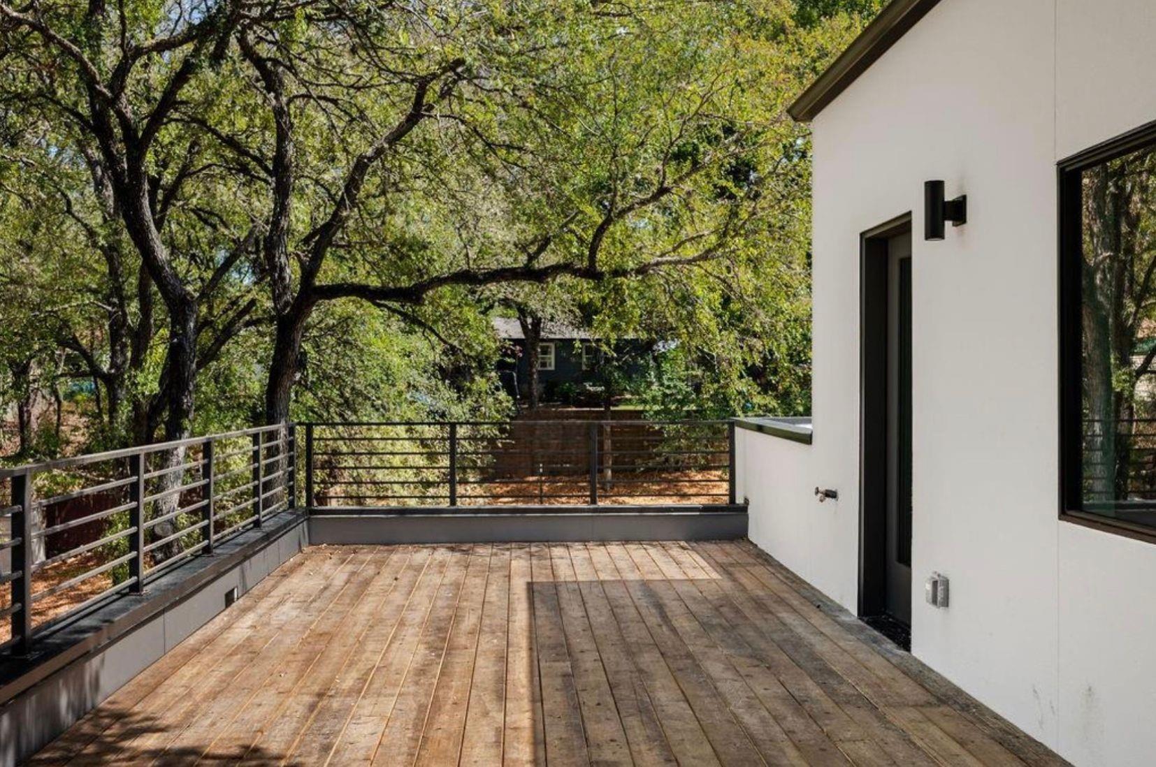 1311 Deloney St, Austin, TX 78721