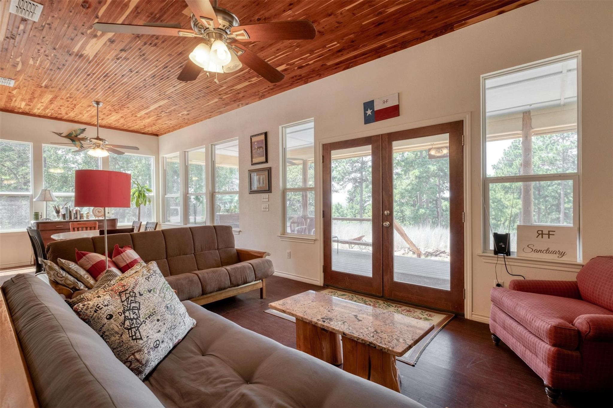 234 Sandy Rd, Rosanky, TX 78953
