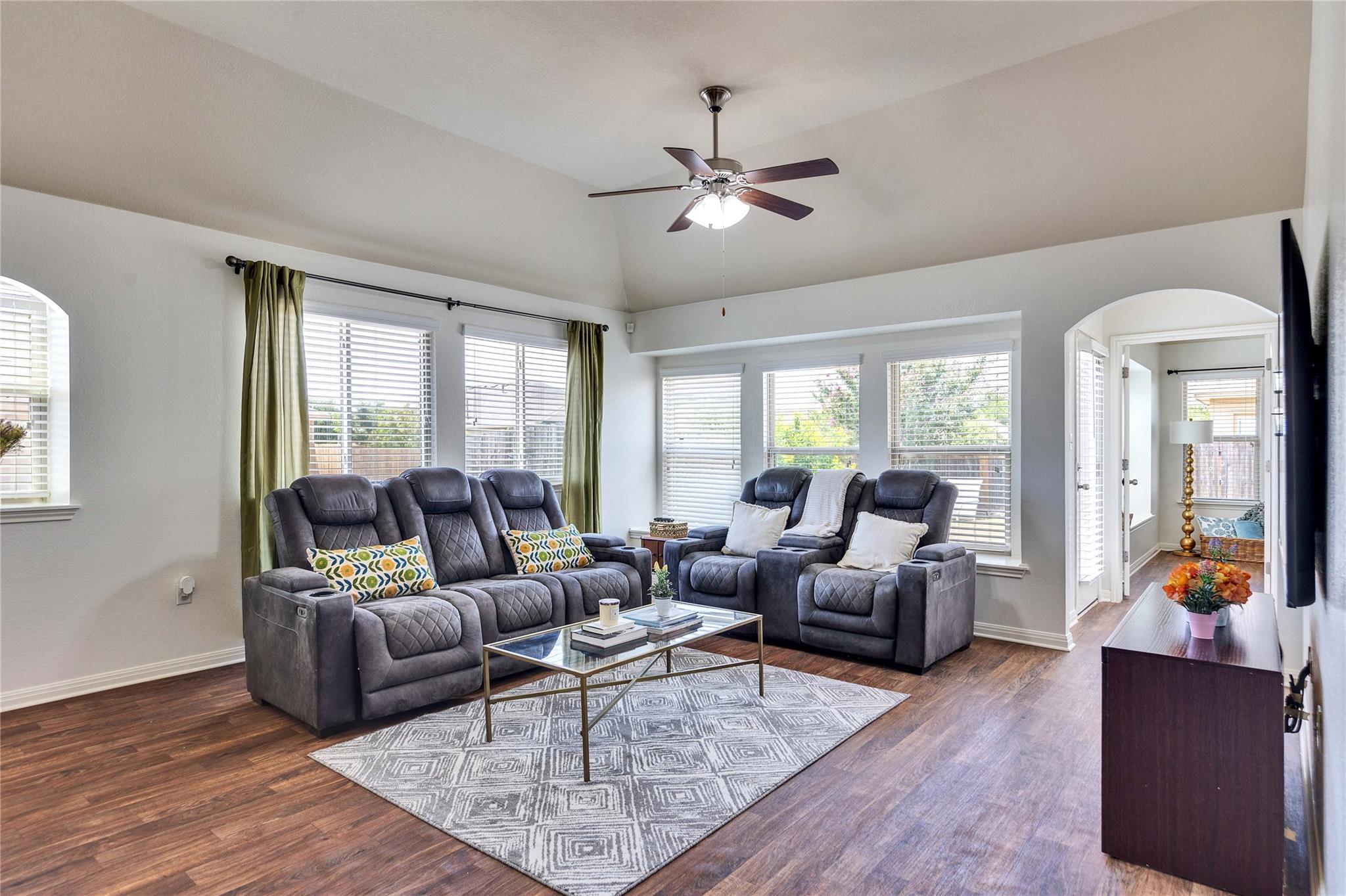 814 Hatton Hill Ct, Austin, TX 78725