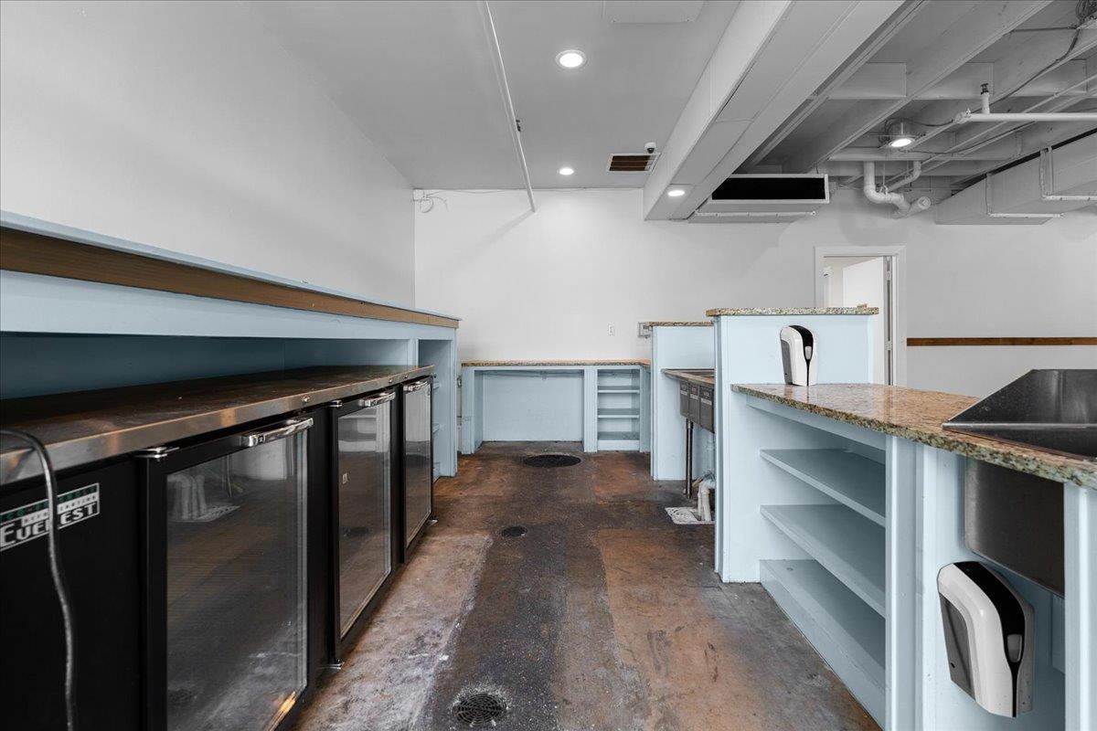 117 East St, Hutto, TX 78634