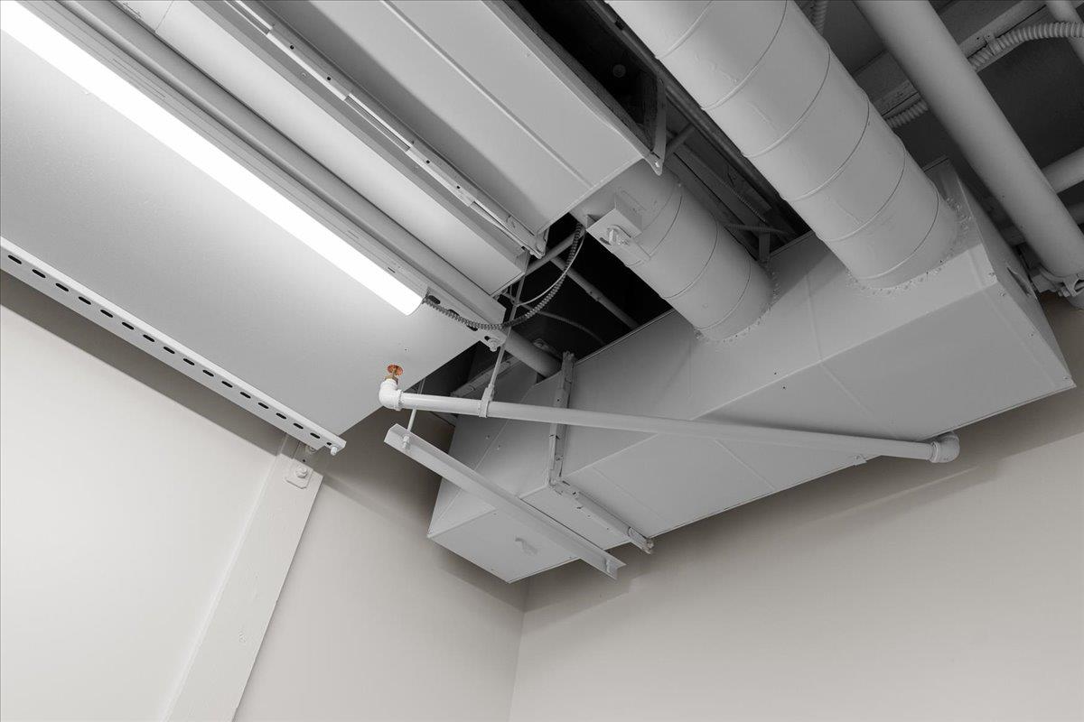 117 East St, Hutto, TX 78634