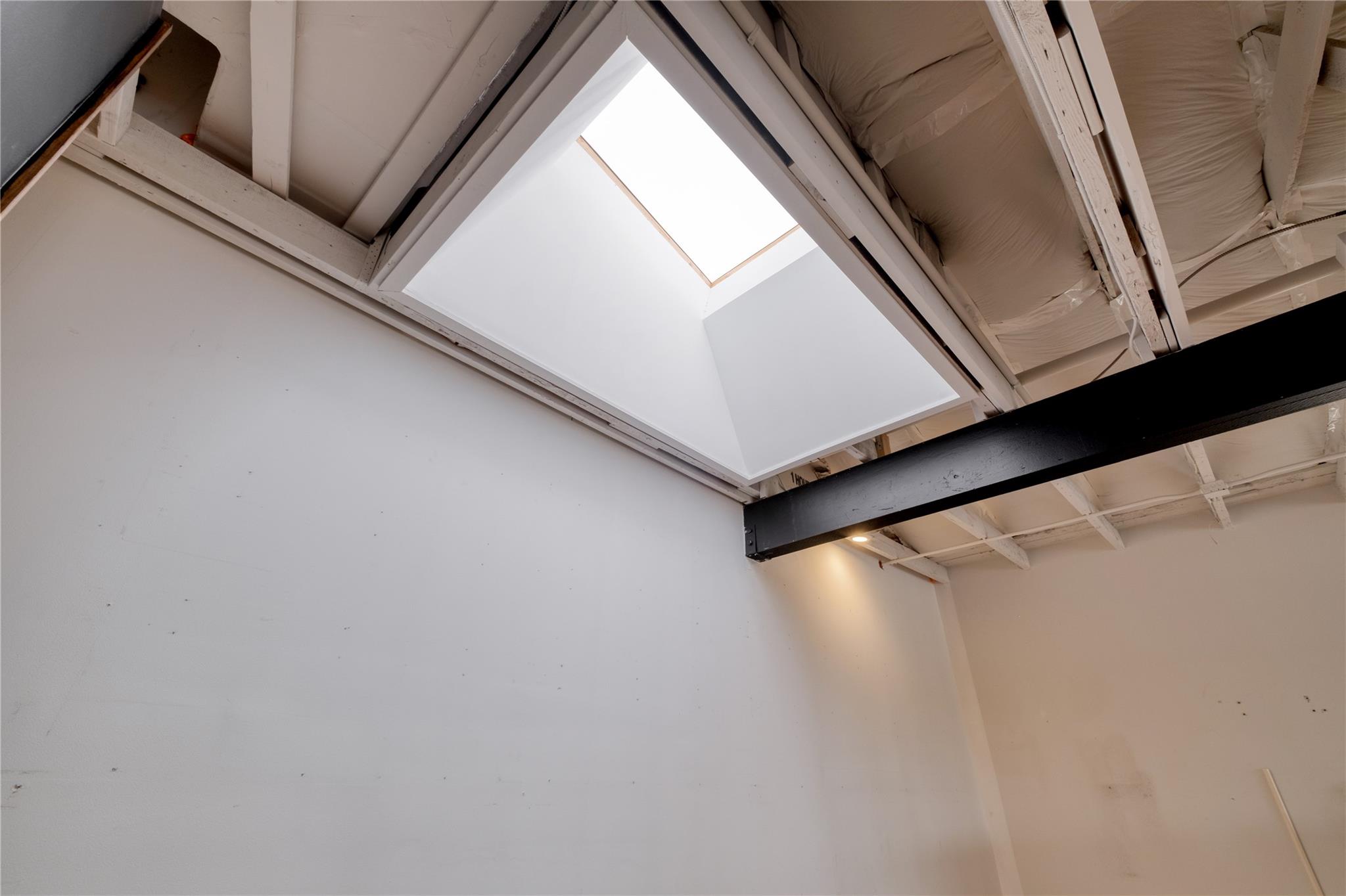 117 East St, Hutto, TX 78634