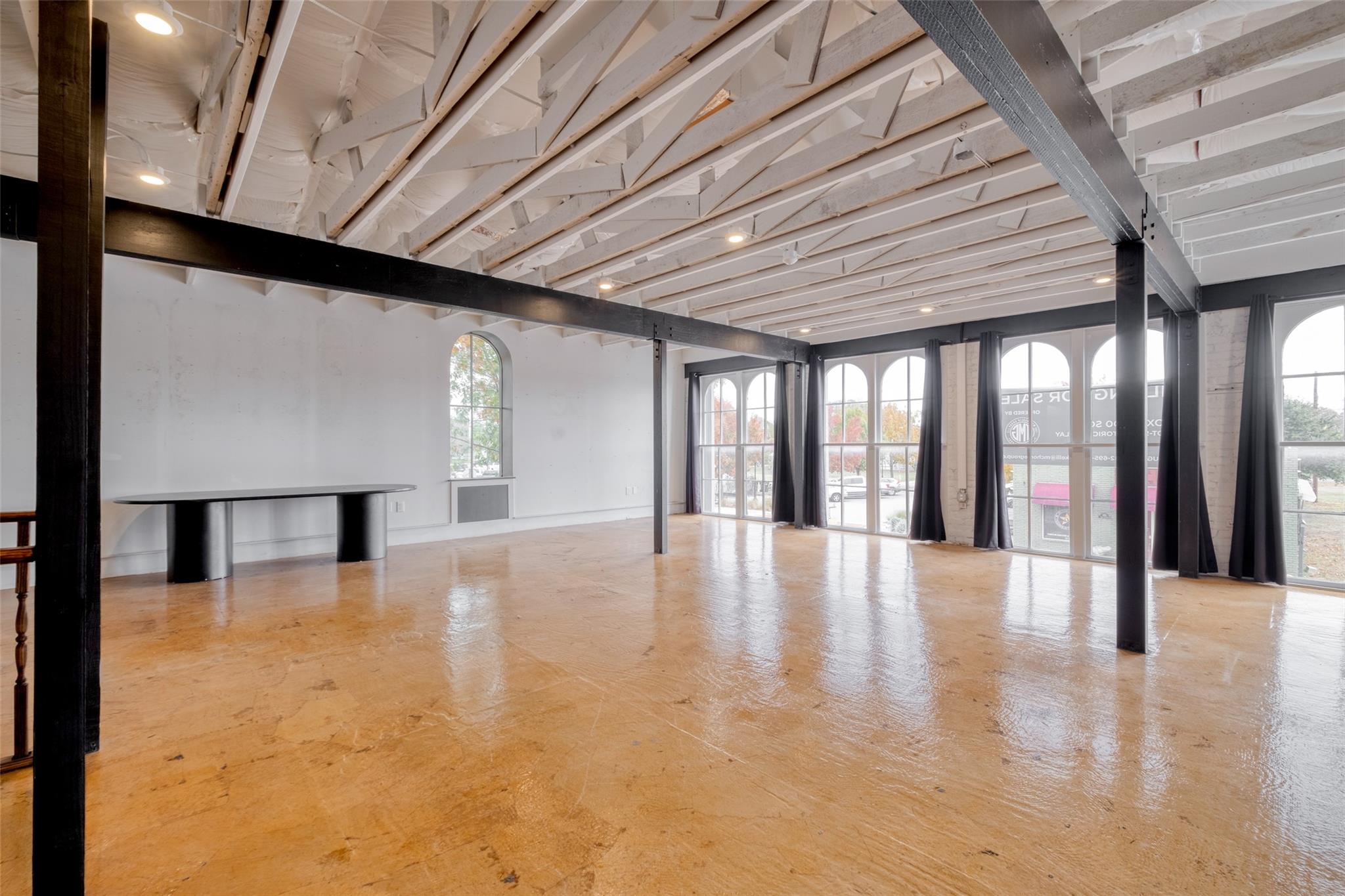 117 East St, Hutto, TX 78634