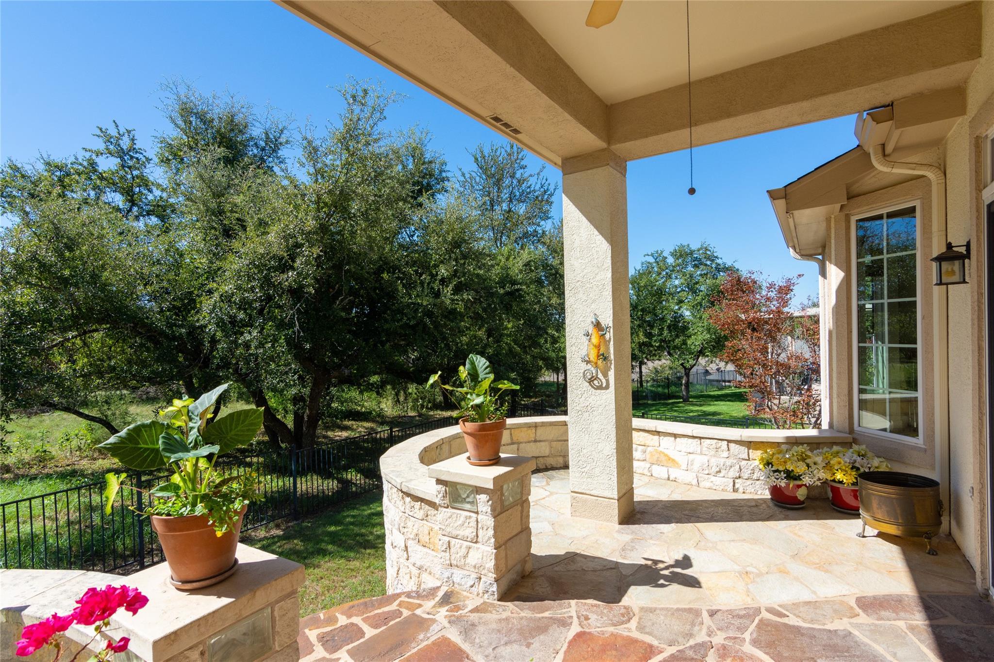 411 Palmetto Dr, Georgetown, TX 78633