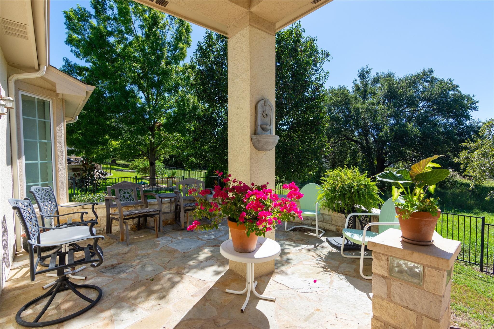 411 Palmetto Dr, Georgetown, TX 78633