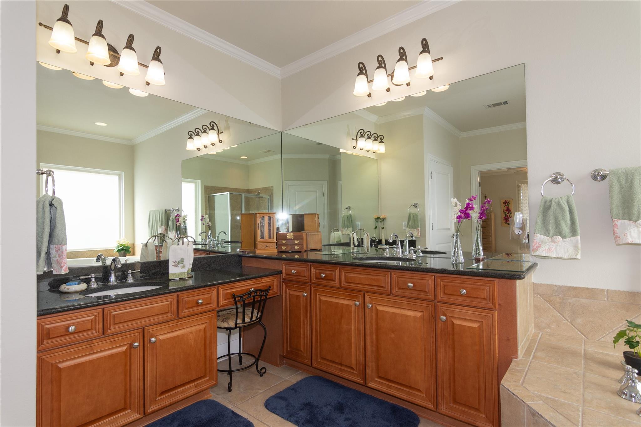 411 Palmetto Dr, Georgetown, TX 78633