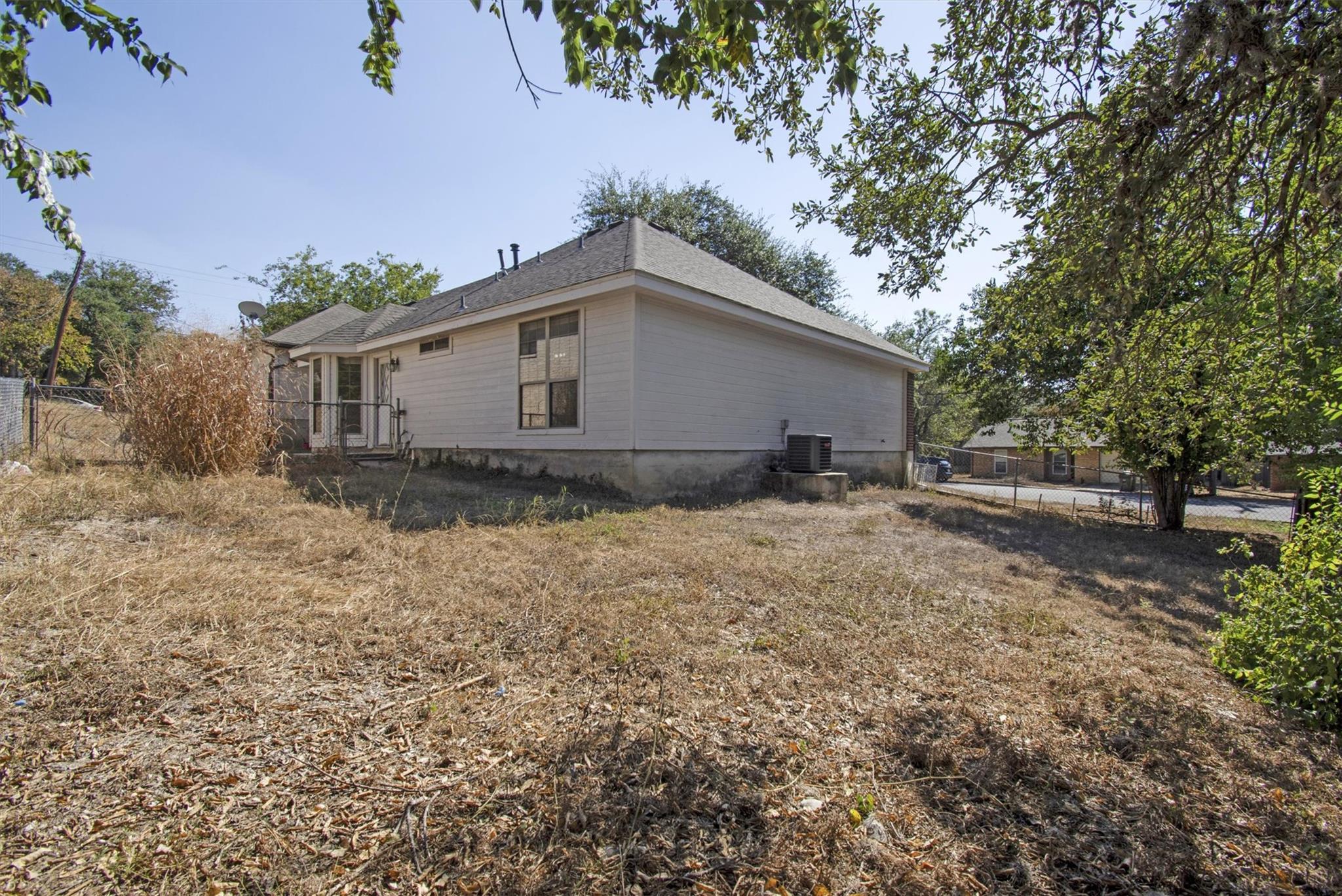 2016 Castle Gate Cir, San Marcos, TX 78666