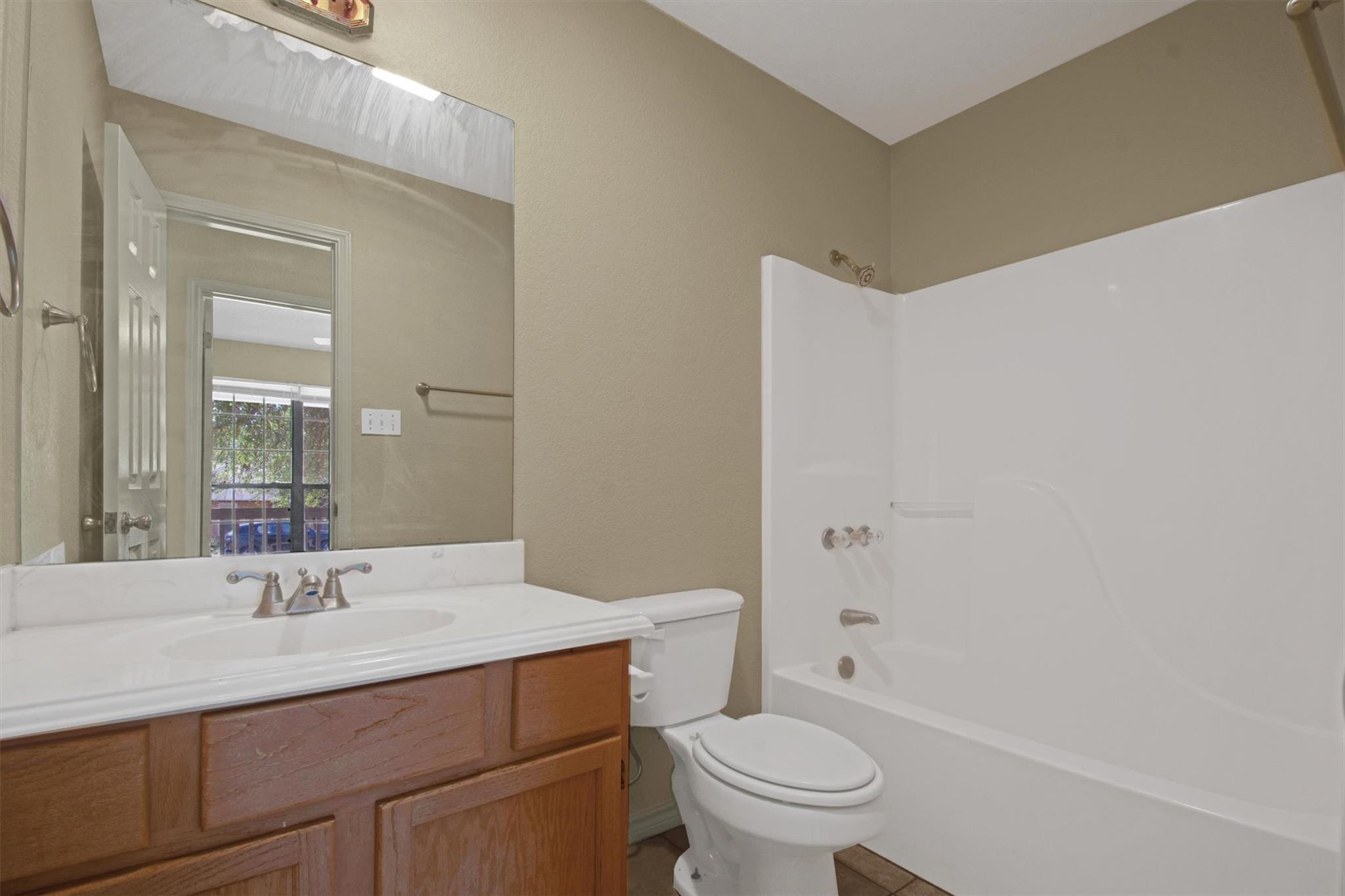 2016 Castle Gate Cir, San Marcos, TX 78666