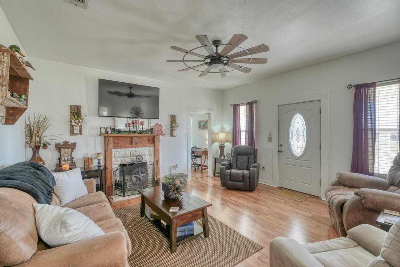 12222 N FM 487, Buckholts, TX 76518