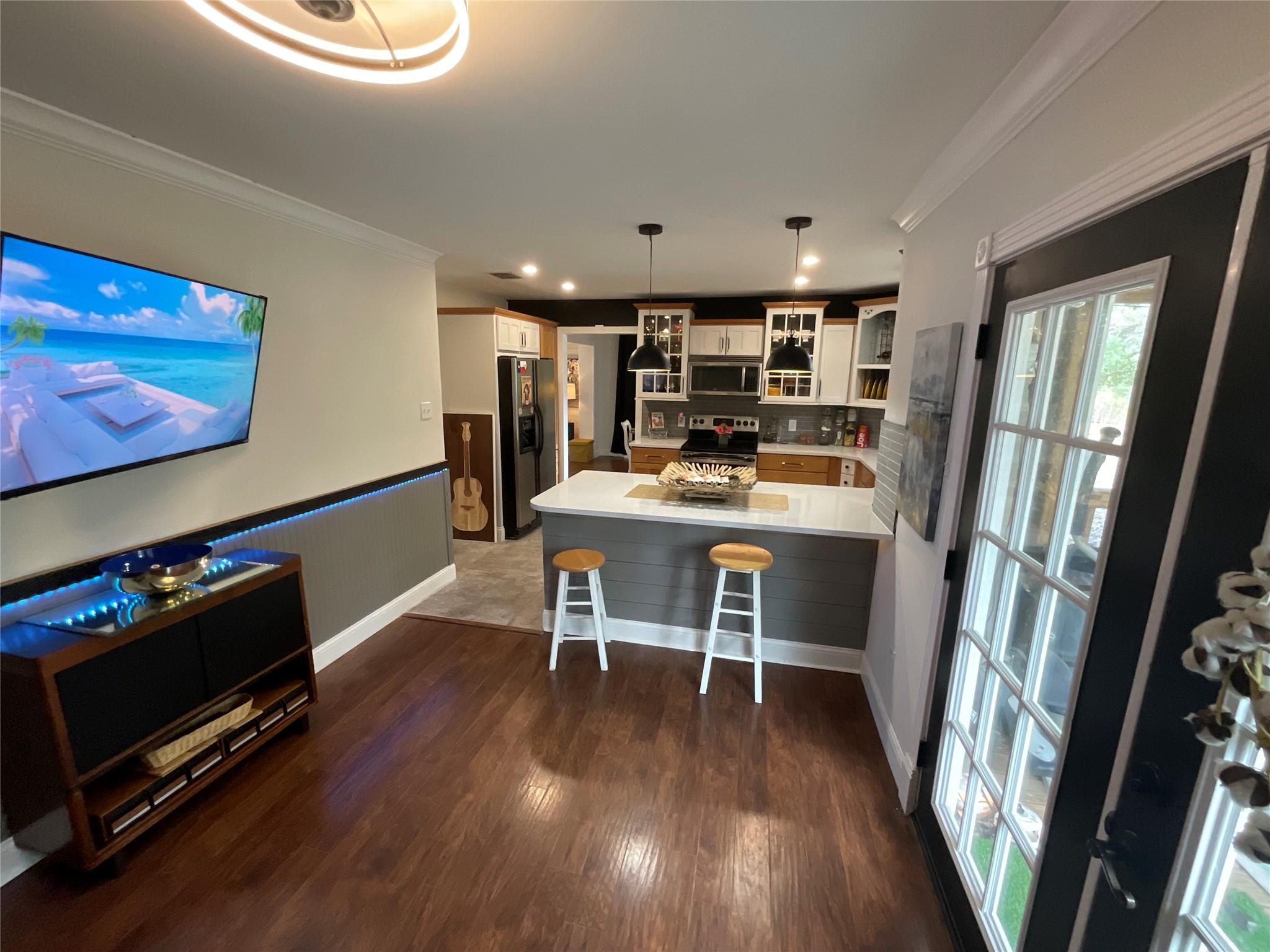 322-342 Whispering Woods Dr, Rockport, TX 78382