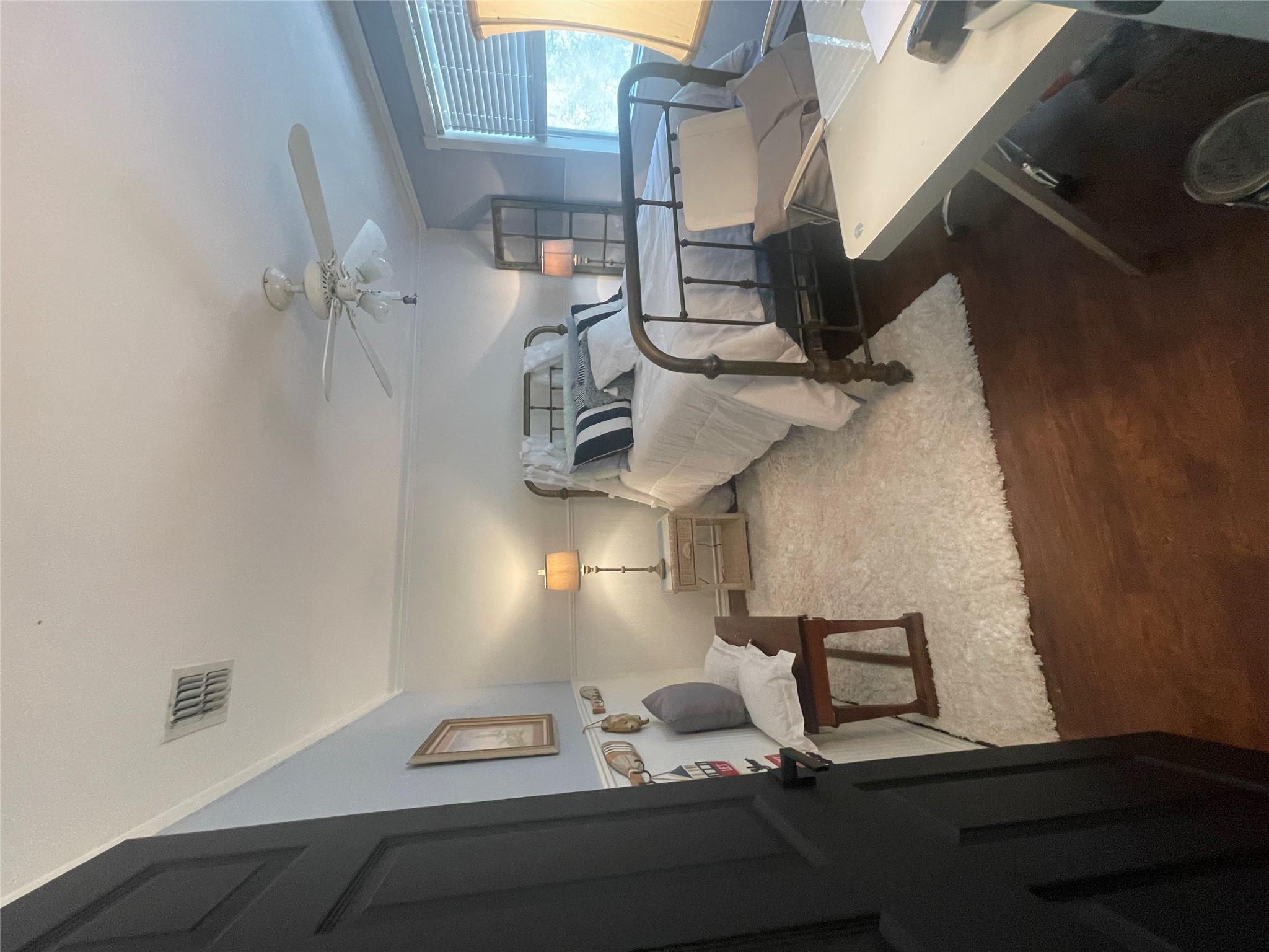 322-342 Whispering Woods Dr, Rockport, TX 78382