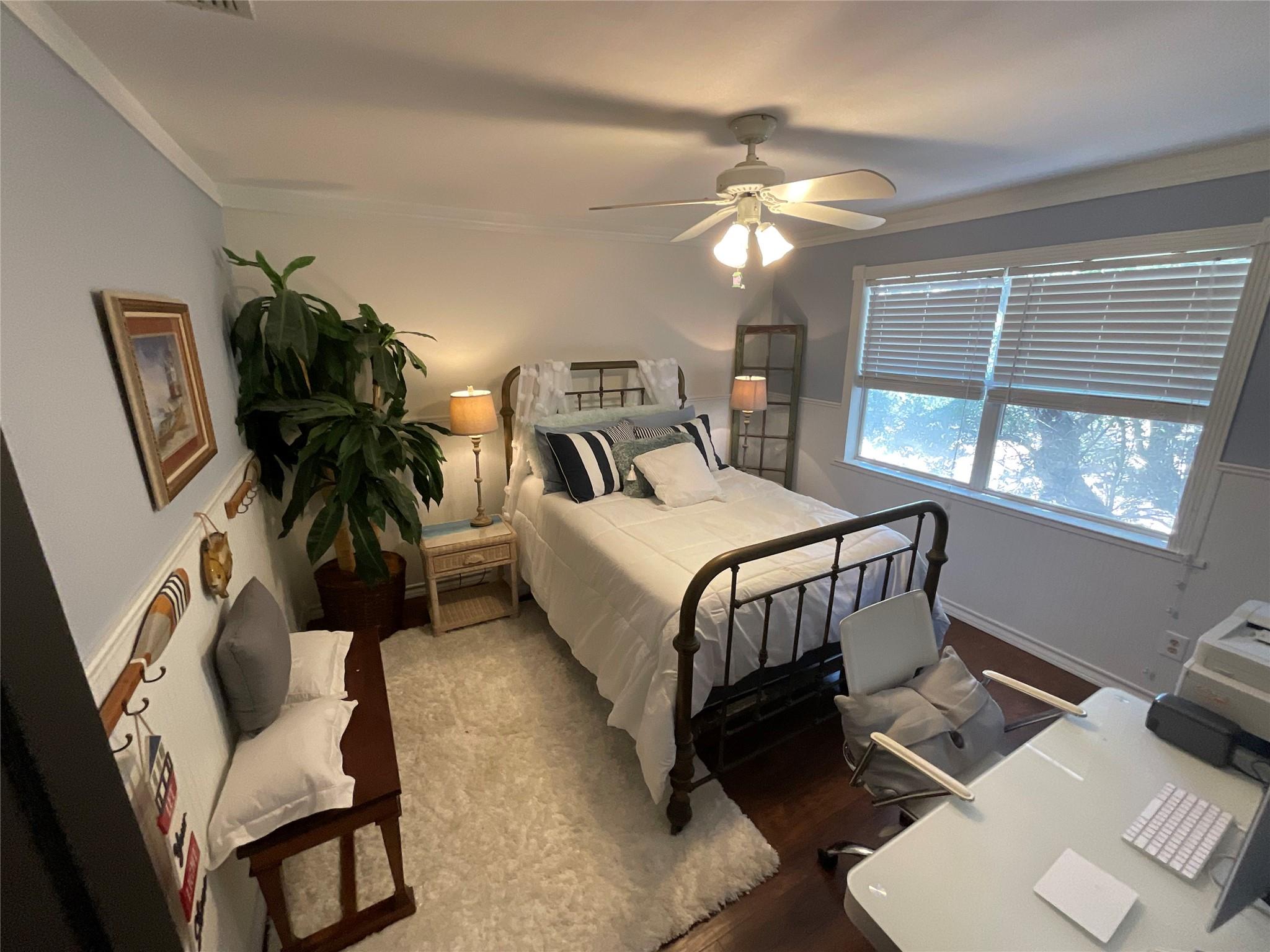 322-342 Whispering Woods Dr, Rockport, TX 78382