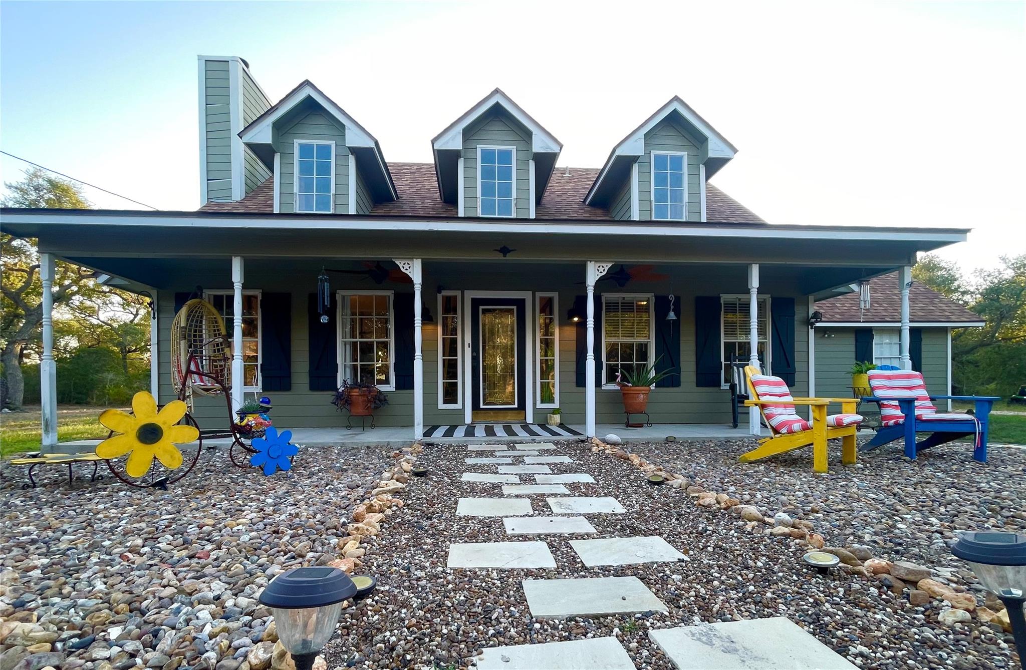 322-342 Whispering Woods Dr, Rockport, TX 78382