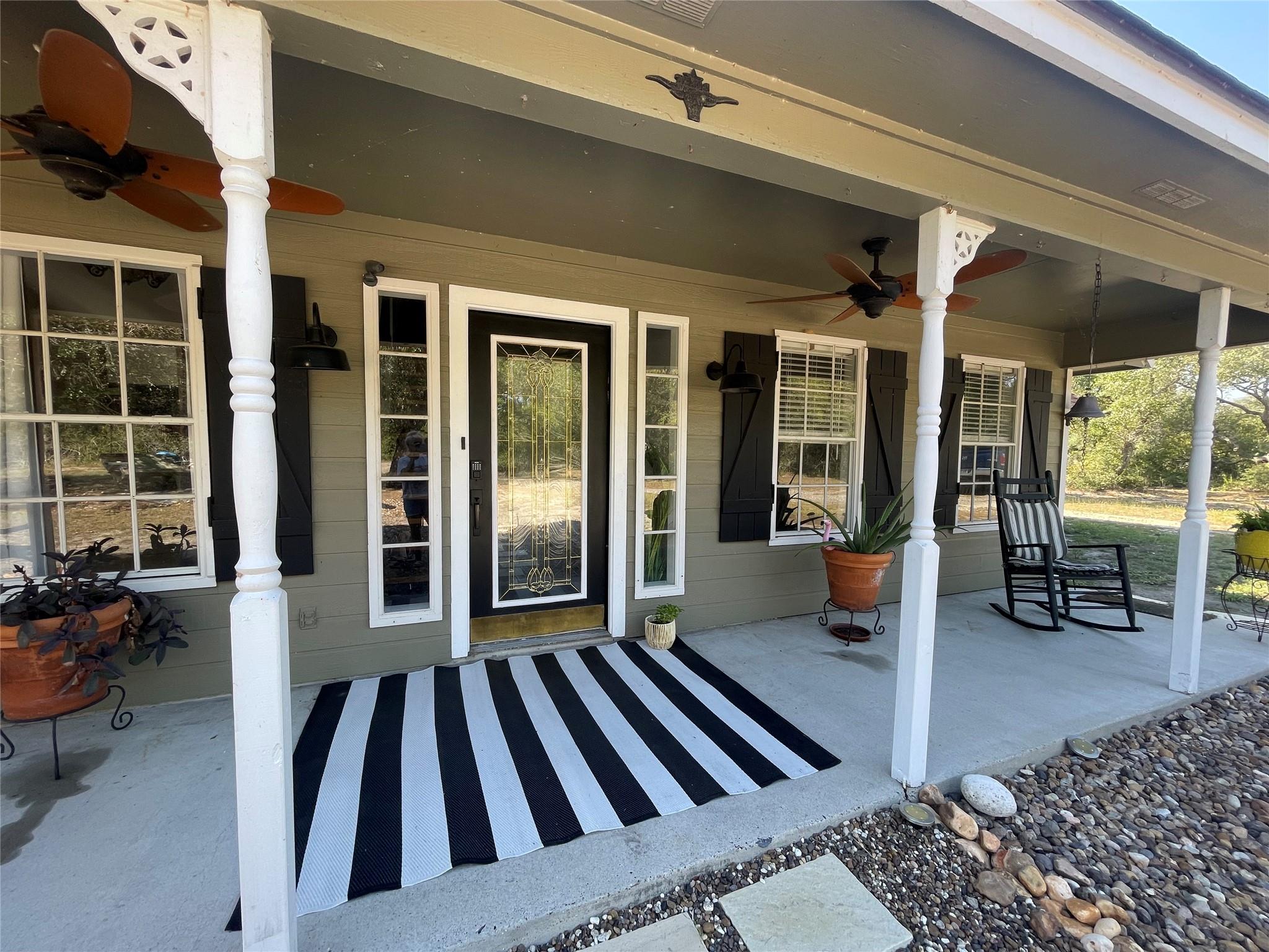 322-342 Whispering Woods Dr, Rockport, TX 78382