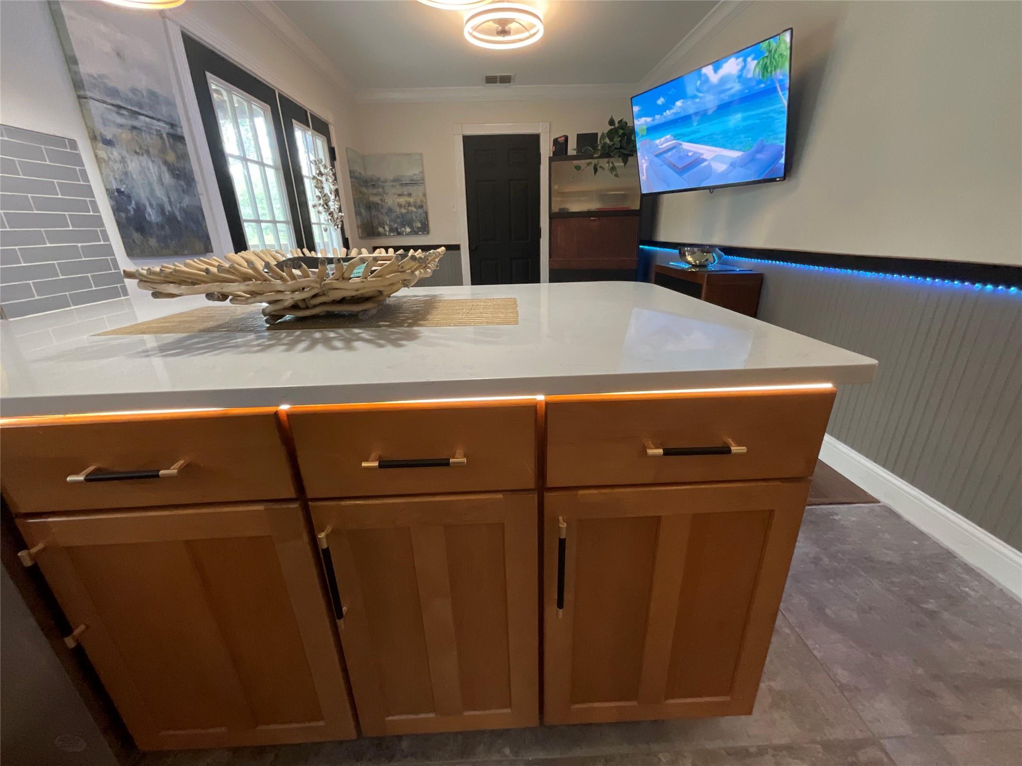 322-342 Whispering Woods Dr, Rockport, TX 78382