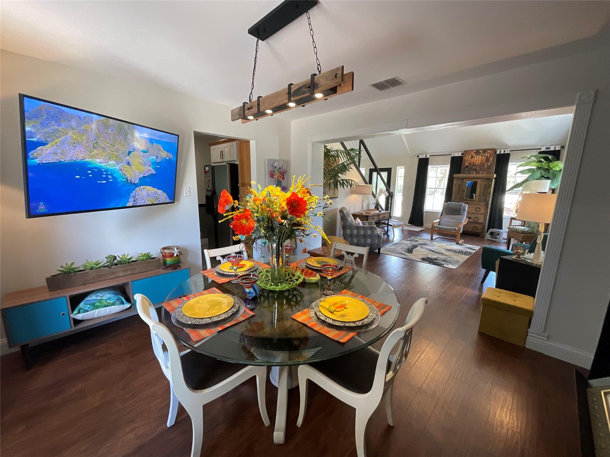 322-342 Whispering Woods Dr, Rockport, TX 78382