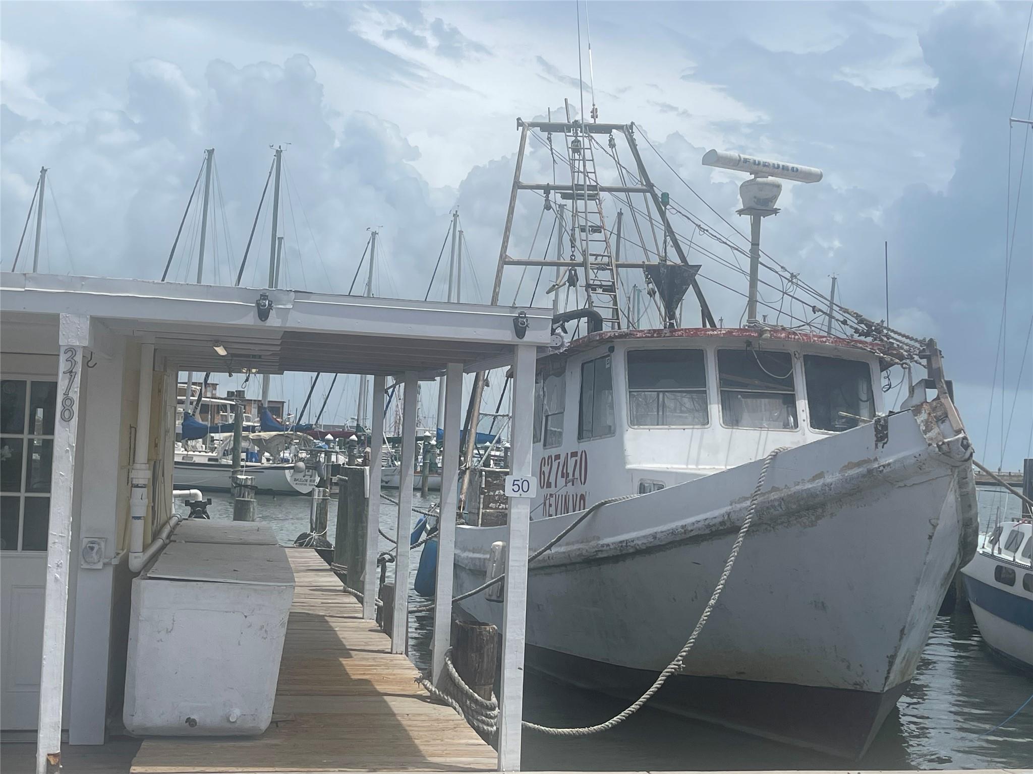 322-342 Whispering Woods Dr, Rockport, TX 78382