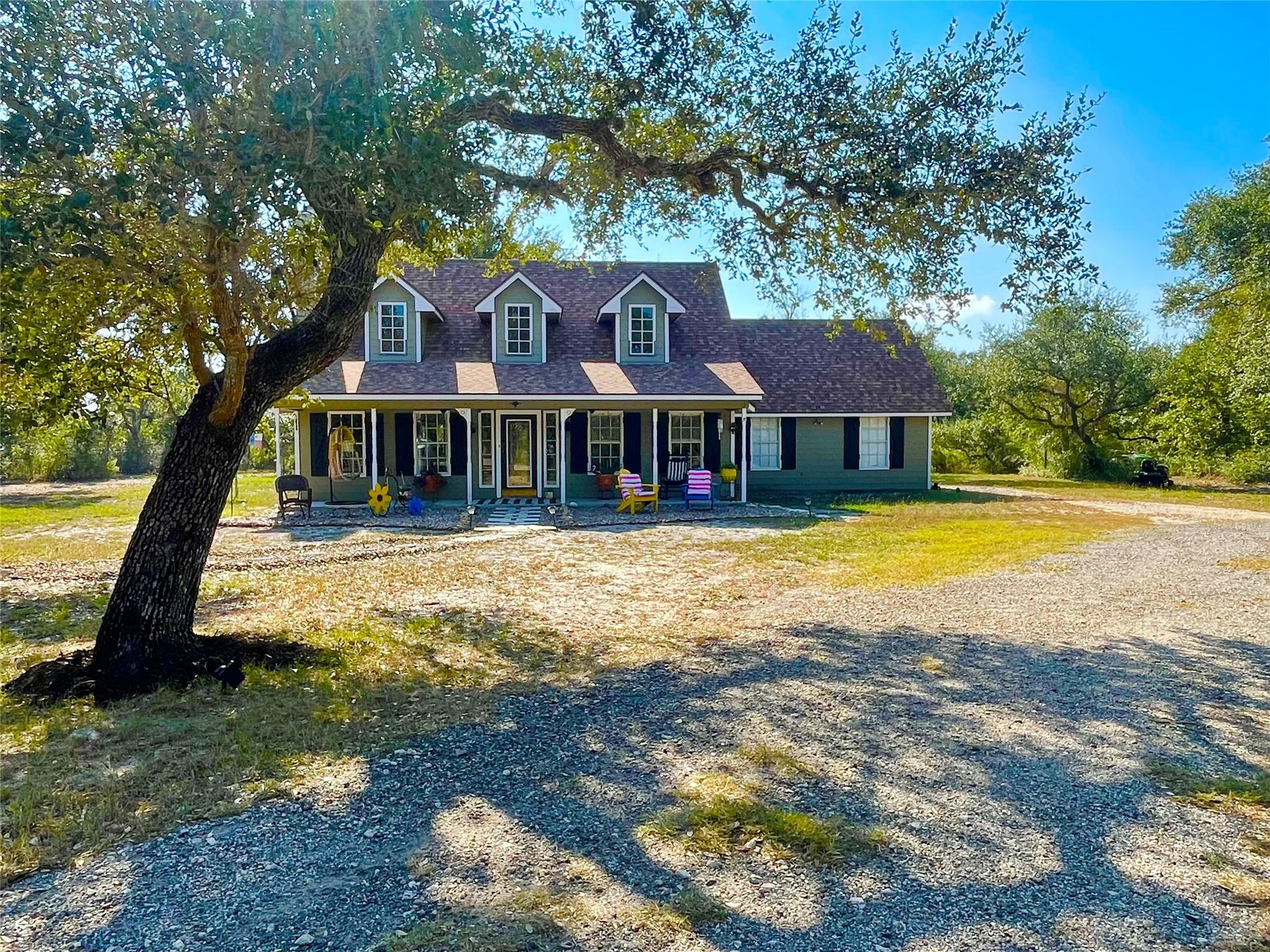 322-342 Whispering Woods Dr, Rockport, TX 78382