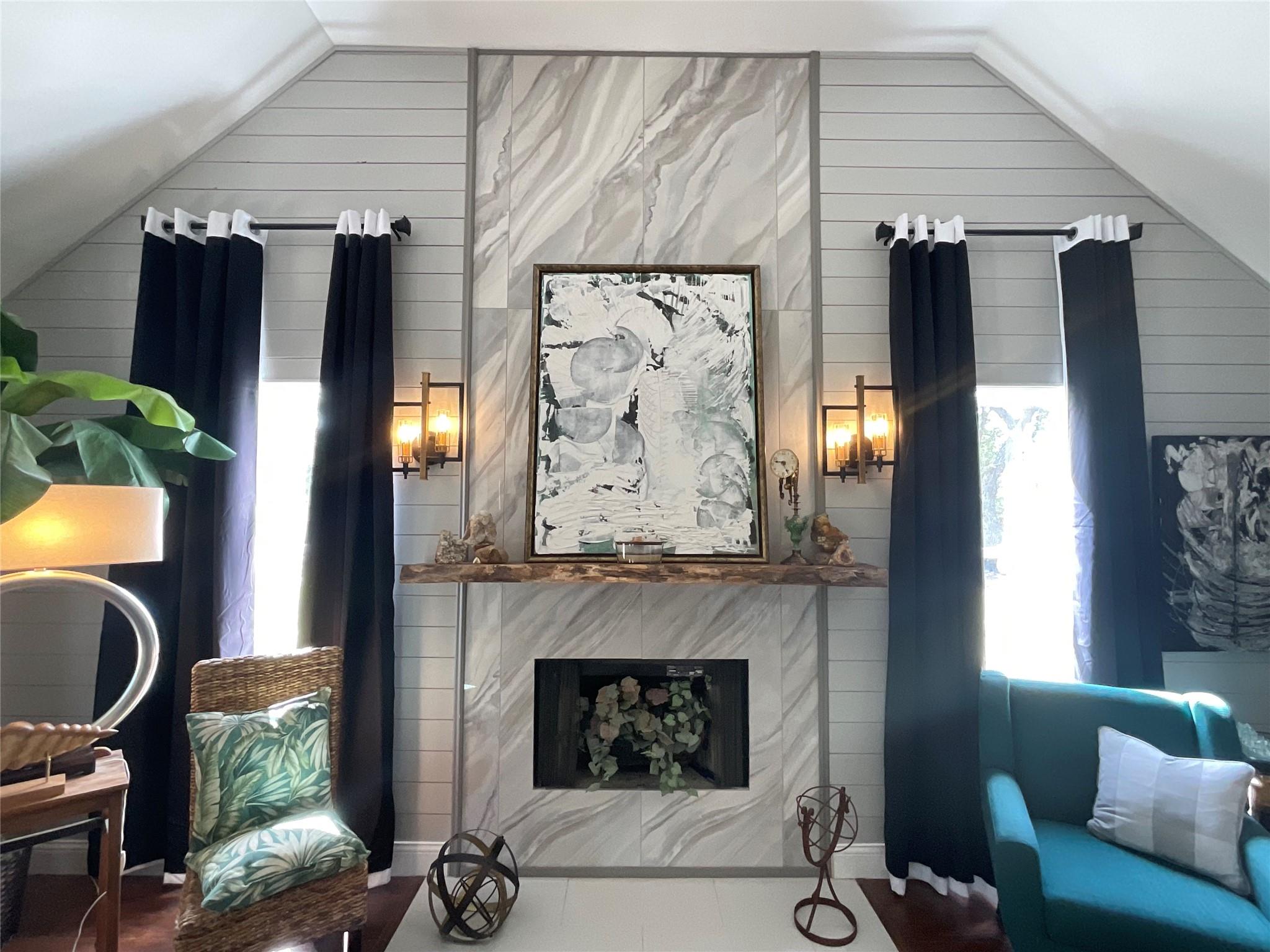 322-342 Whispering Woods Dr, Rockport, TX 78382