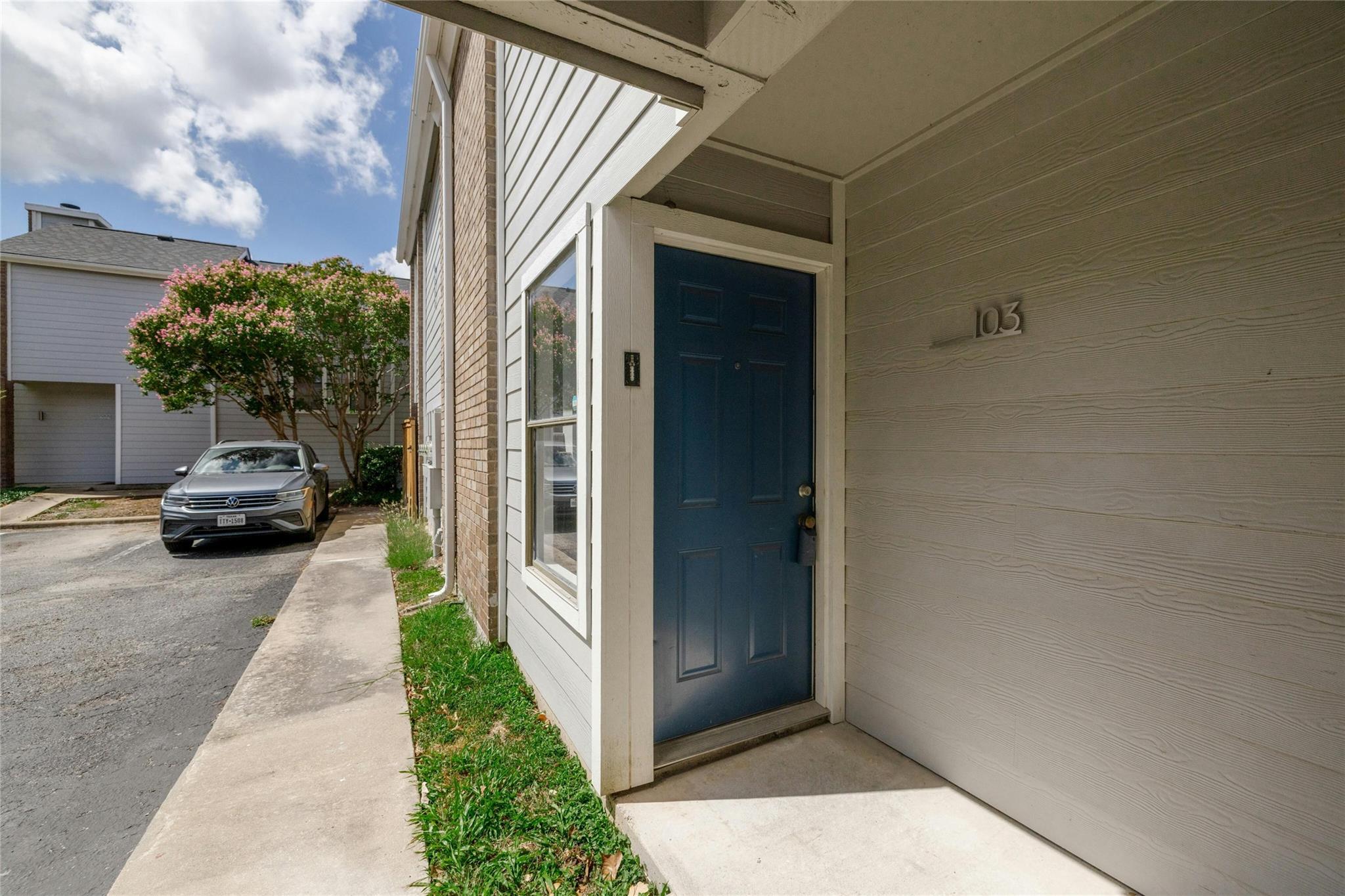 7635 Guadalupe St # 103, Austin, TX 78752