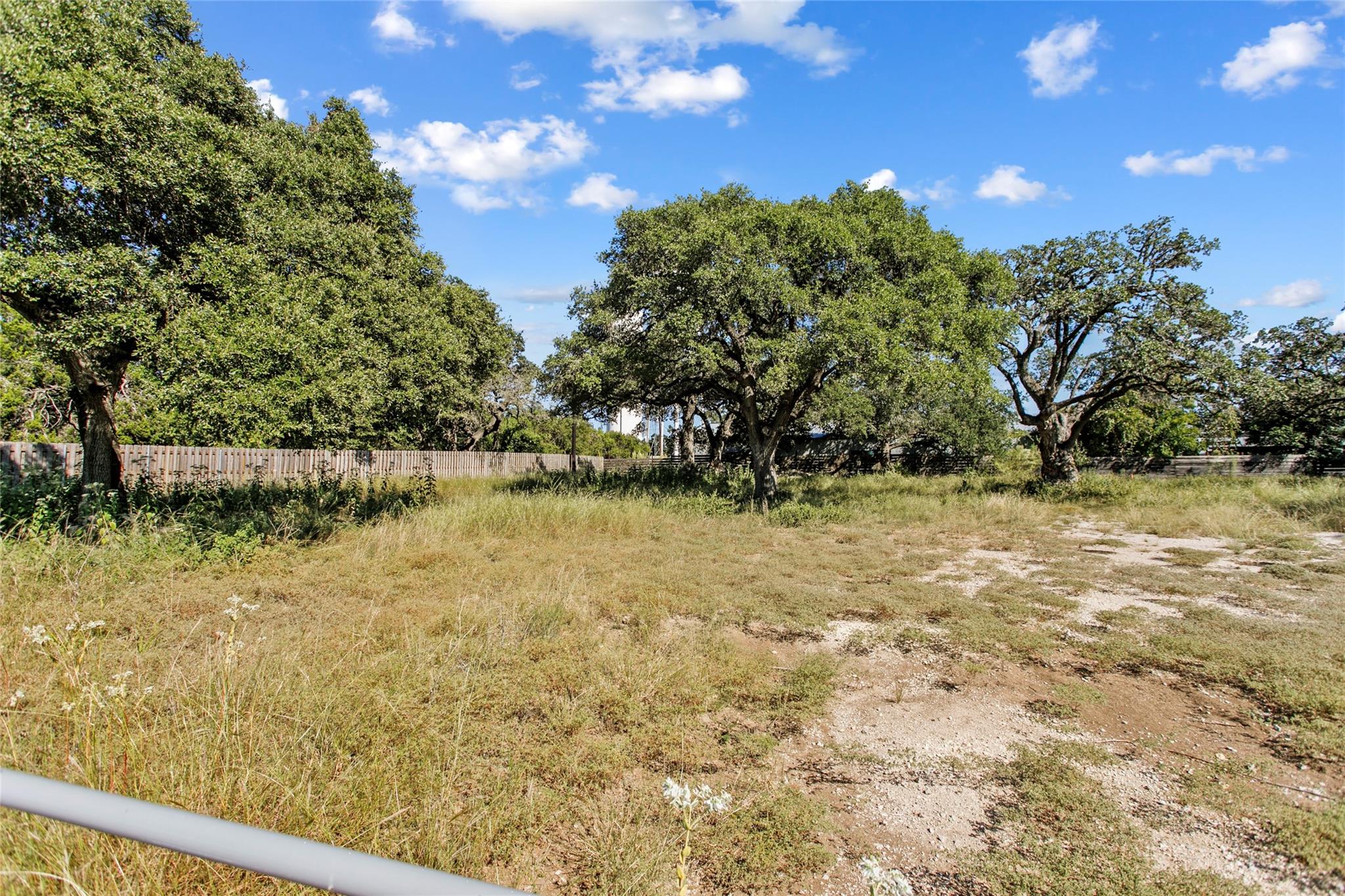 1420 Greenlawn Pkwy, Blanco, TX 88606