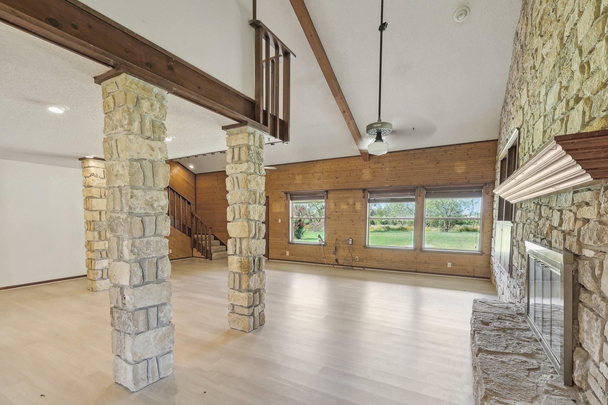 2715 Crider Rd, Marble Falls, TX 78654