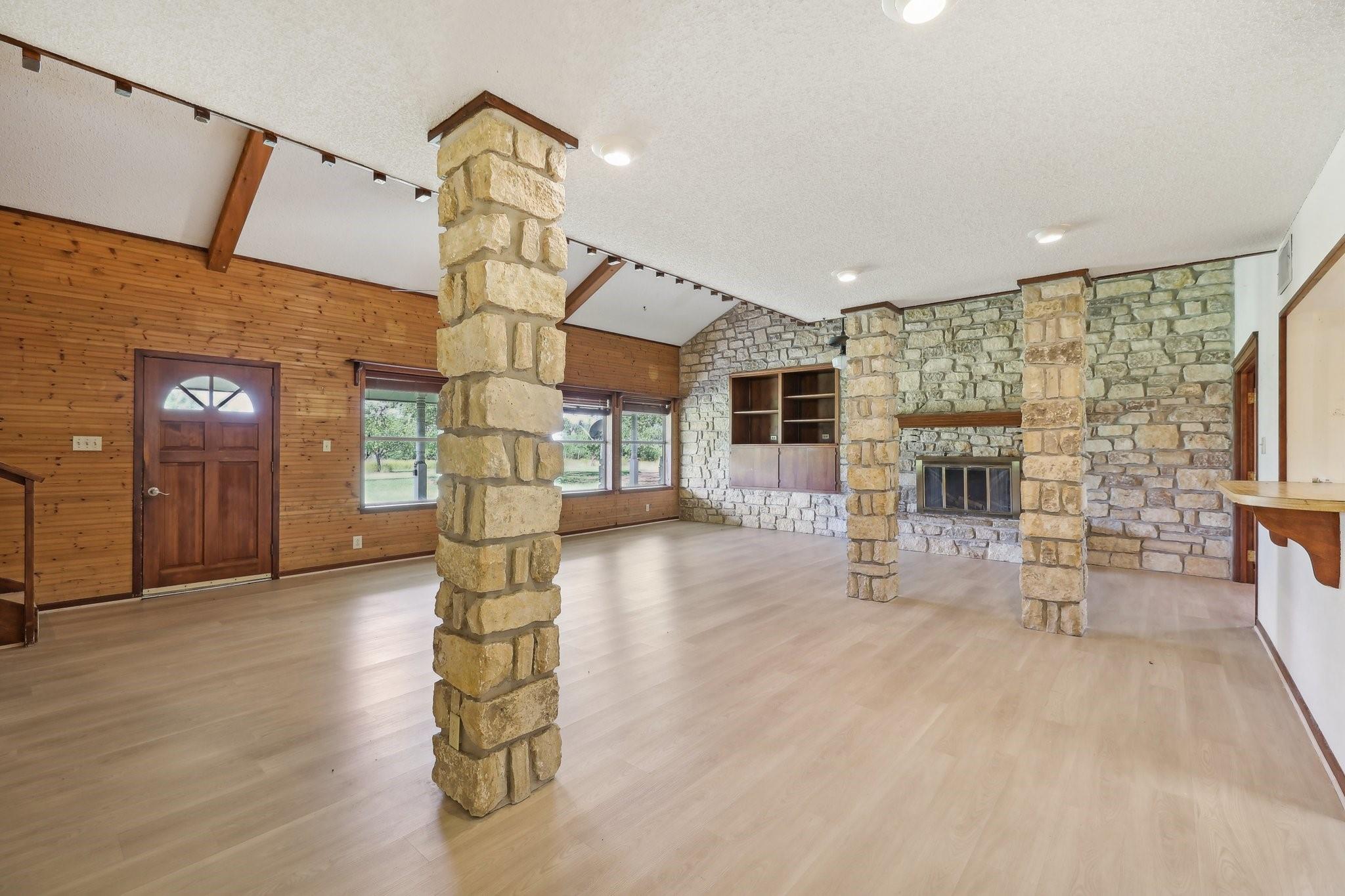 2715 Crider Rd, Marble Falls, TX 78654