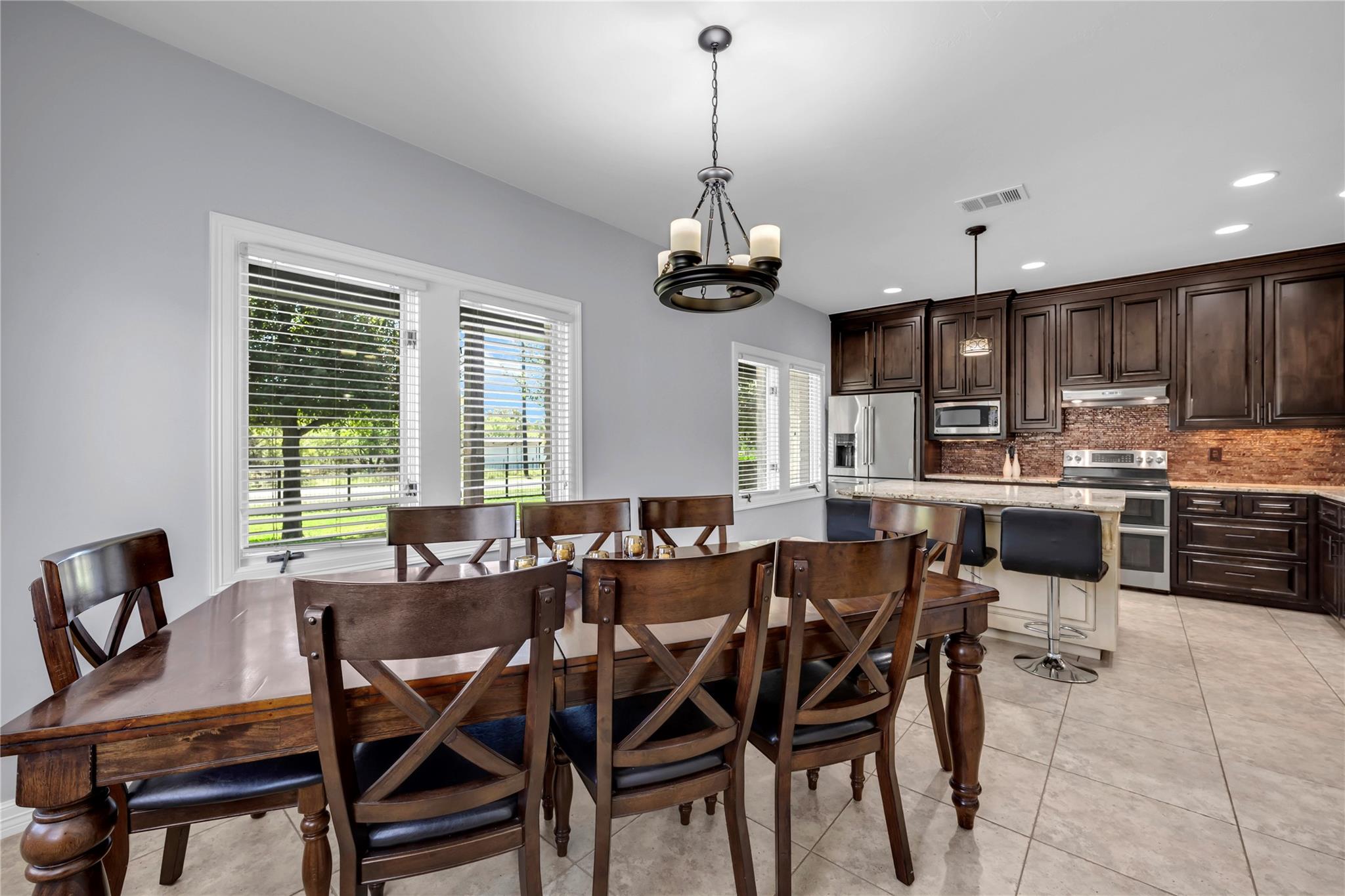 1303 Prarie Creek Dr, Granite Shoals, TX 78654