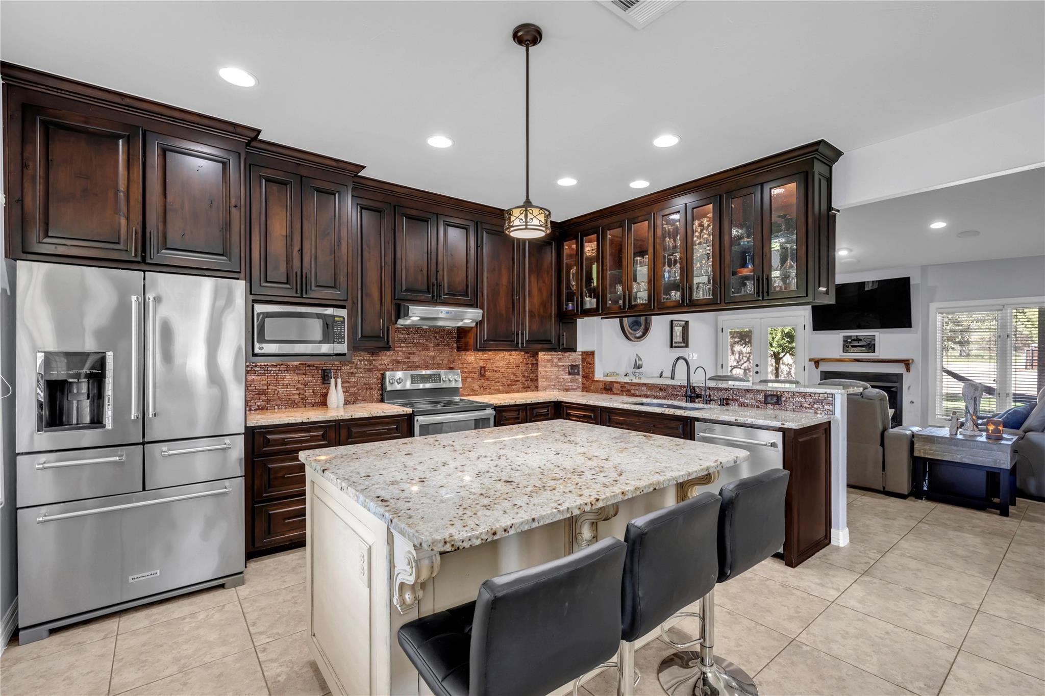 1303 Prarie Creek Dr, Granite Shoals, TX 78654
