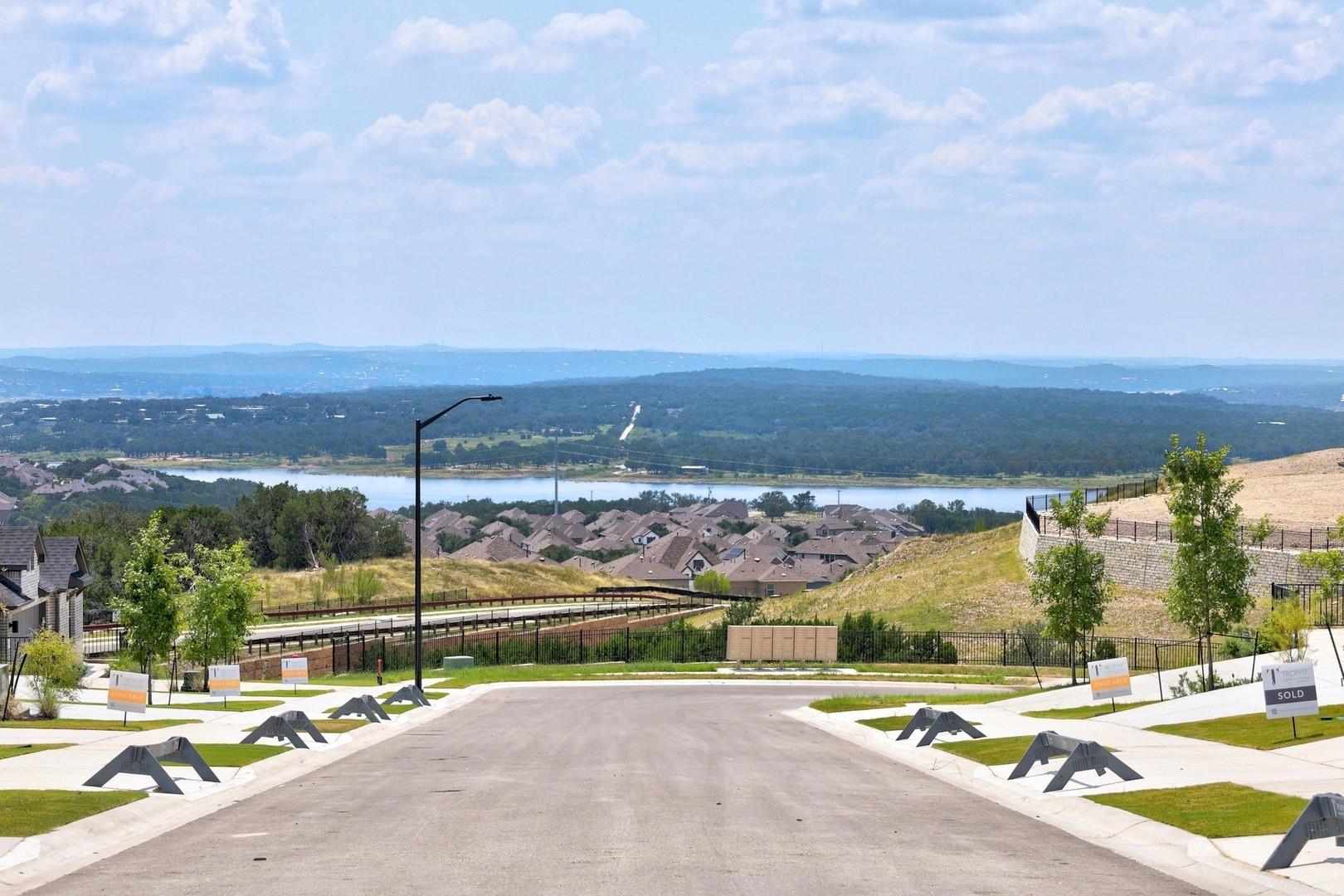 8006 Shining Flor Run, Lago Vista, TX 78645