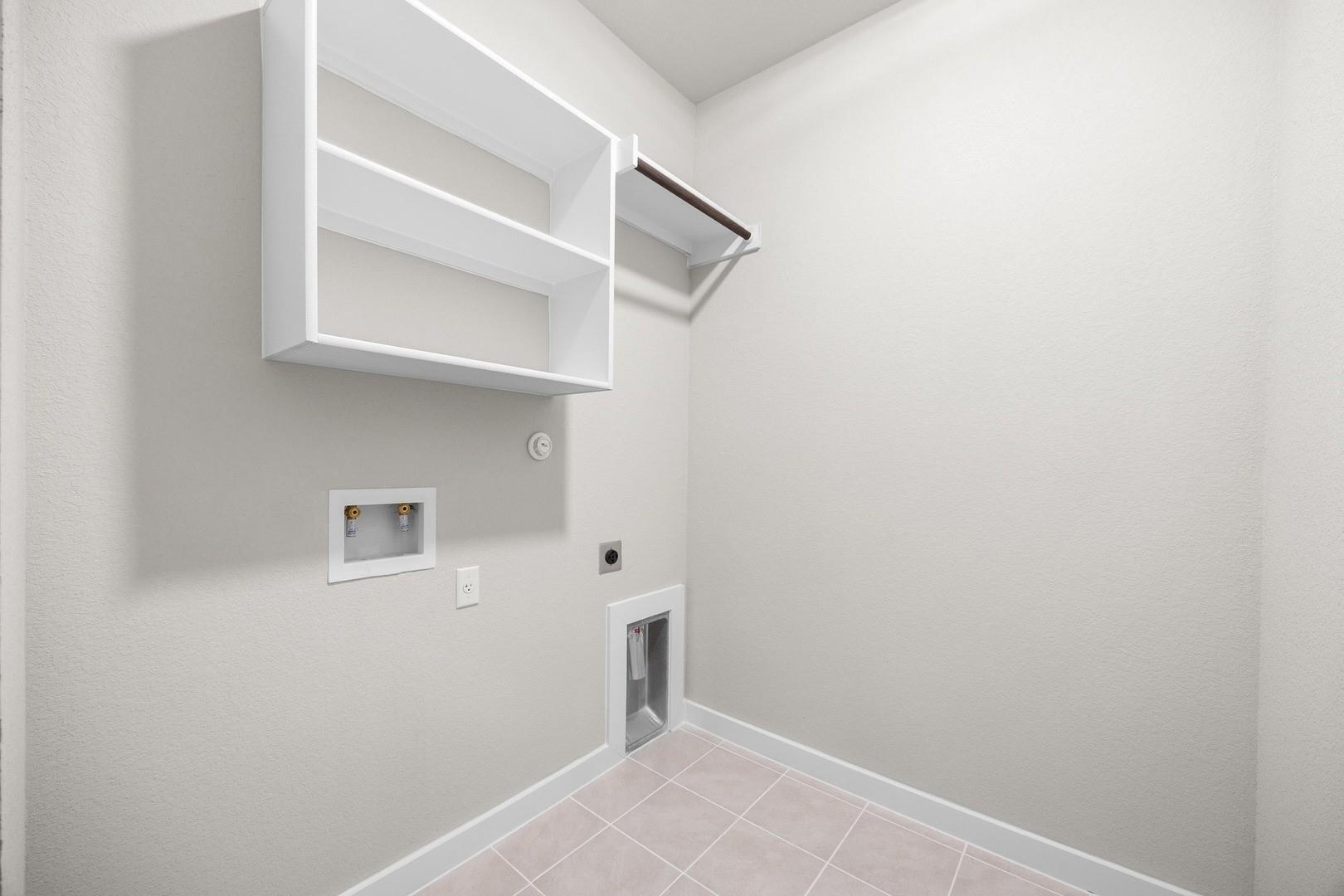 8010 Shining Flor Run, Lago Vista, TX 78645