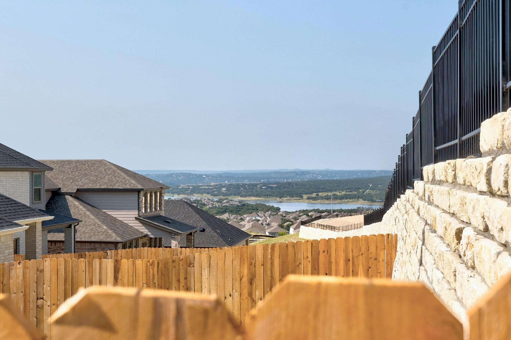 8014 Shining Flor Run, Lago Vista, TX 78645