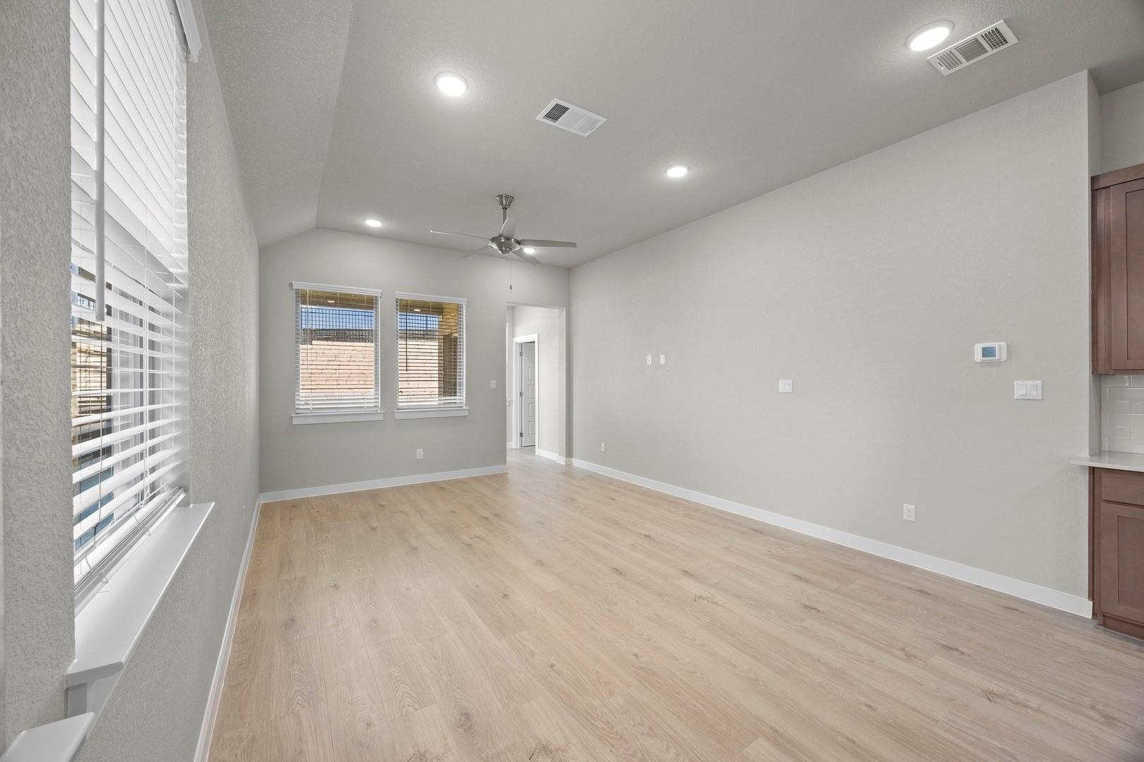 8012 Shining Flor Run, Lago Vista, TX 78645