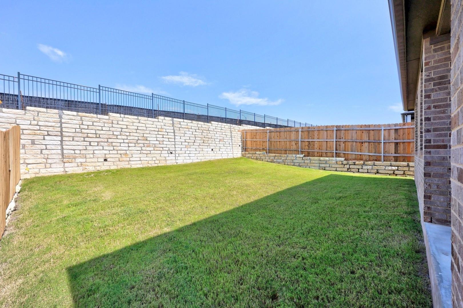 8012 Shining Flor Run, Lago Vista, TX 78645