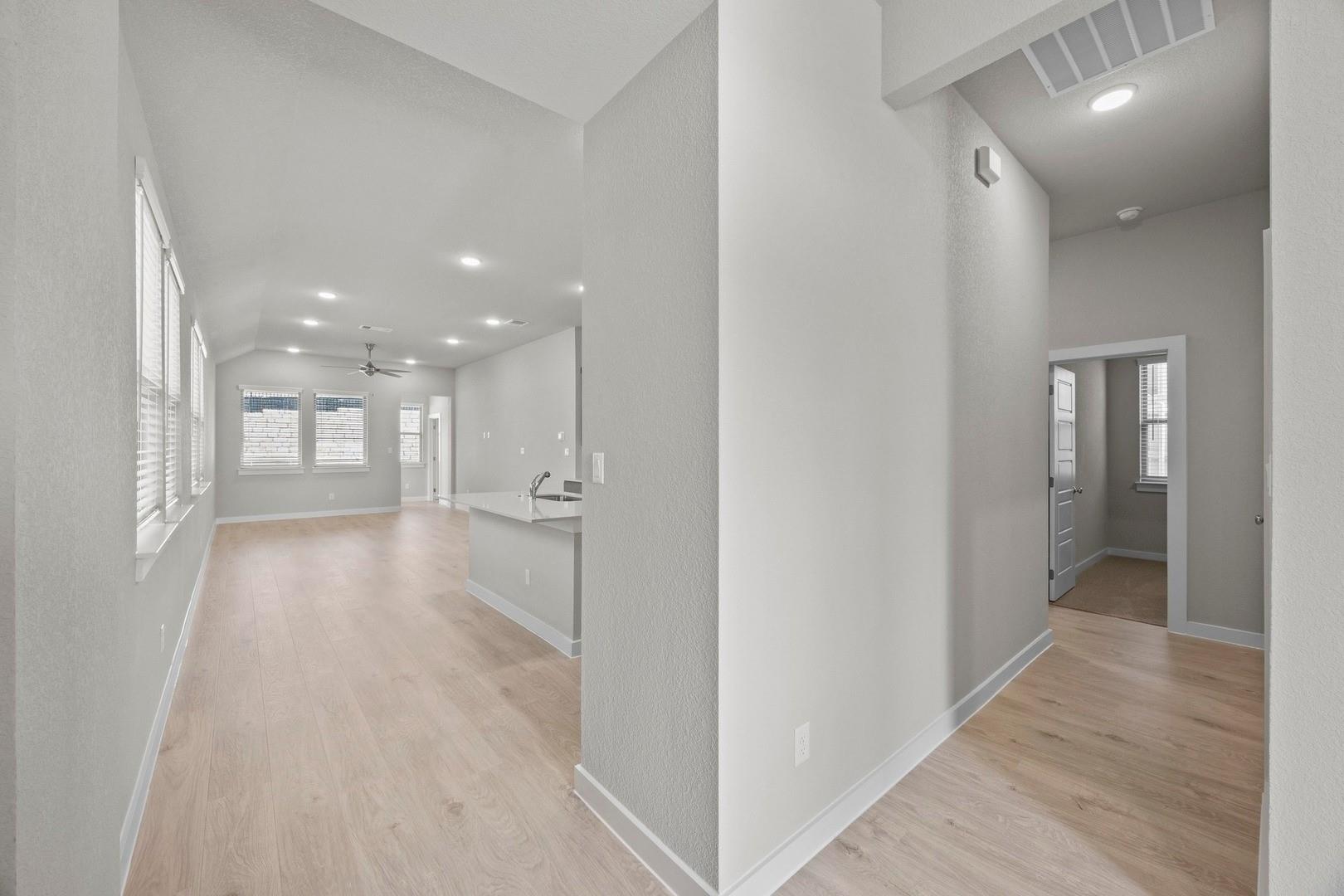 8012 Shining Flor Run, Lago Vista, TX 78645