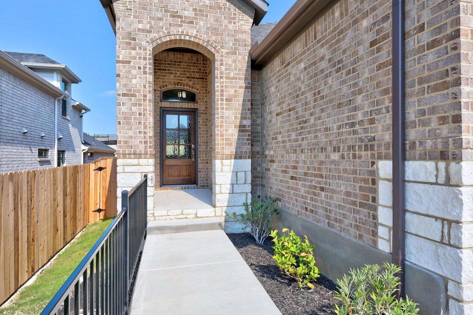 8012 Shining Flor Run, Lago Vista, TX 78645
