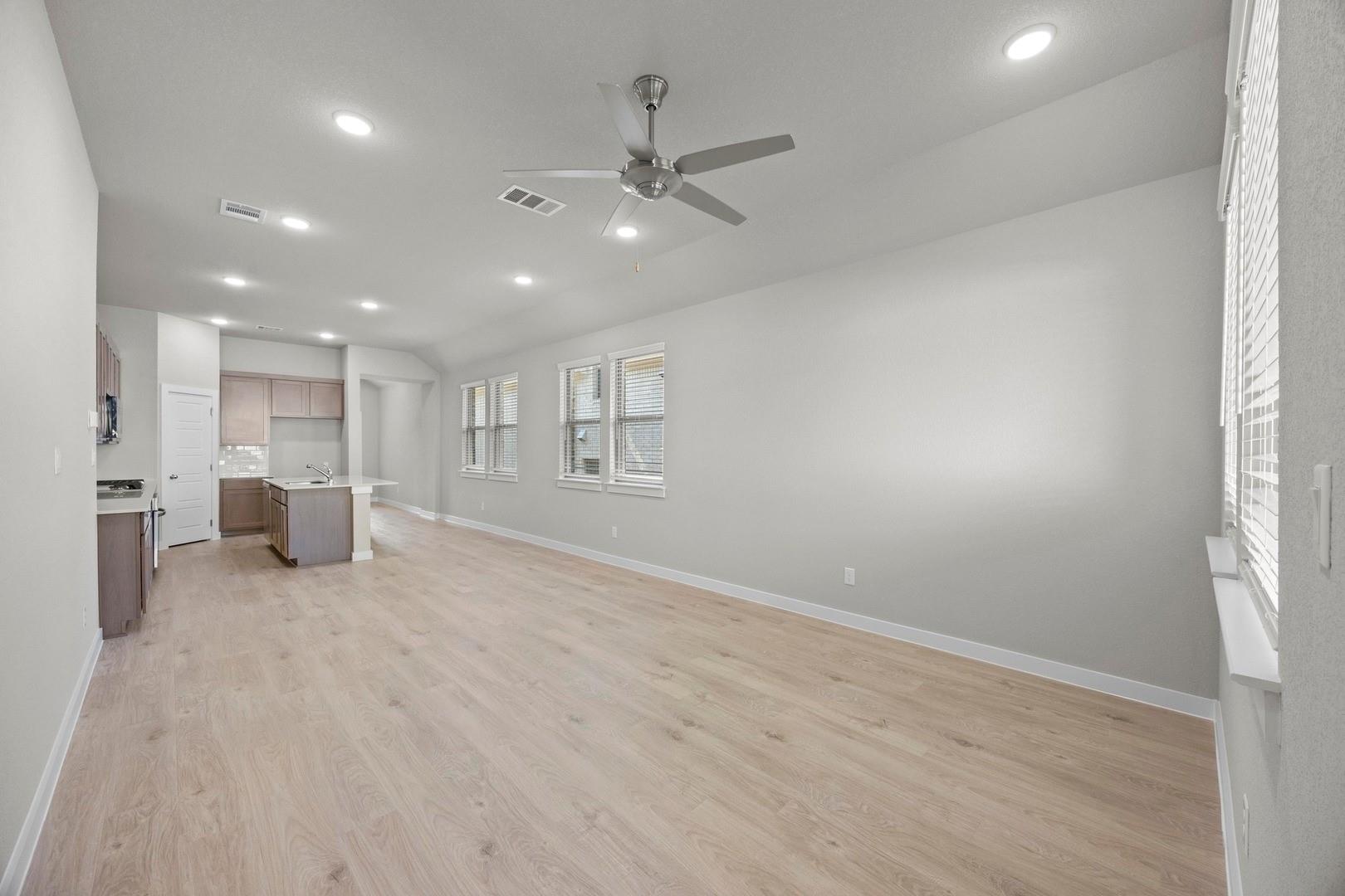 8012 Shining Flor Run, Lago Vista, TX 78645