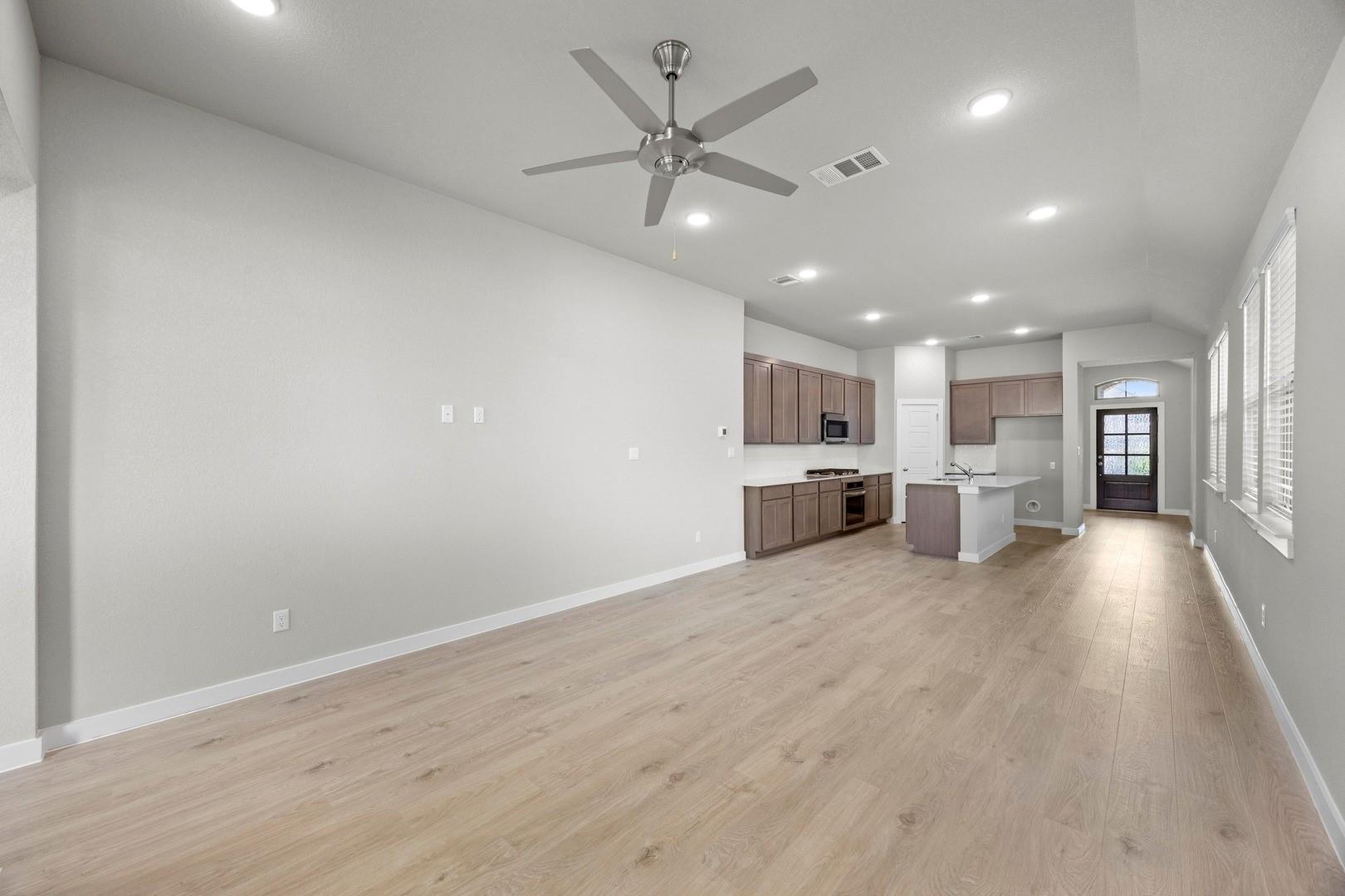 8012 Shining Flor Run, Lago Vista, TX 78645