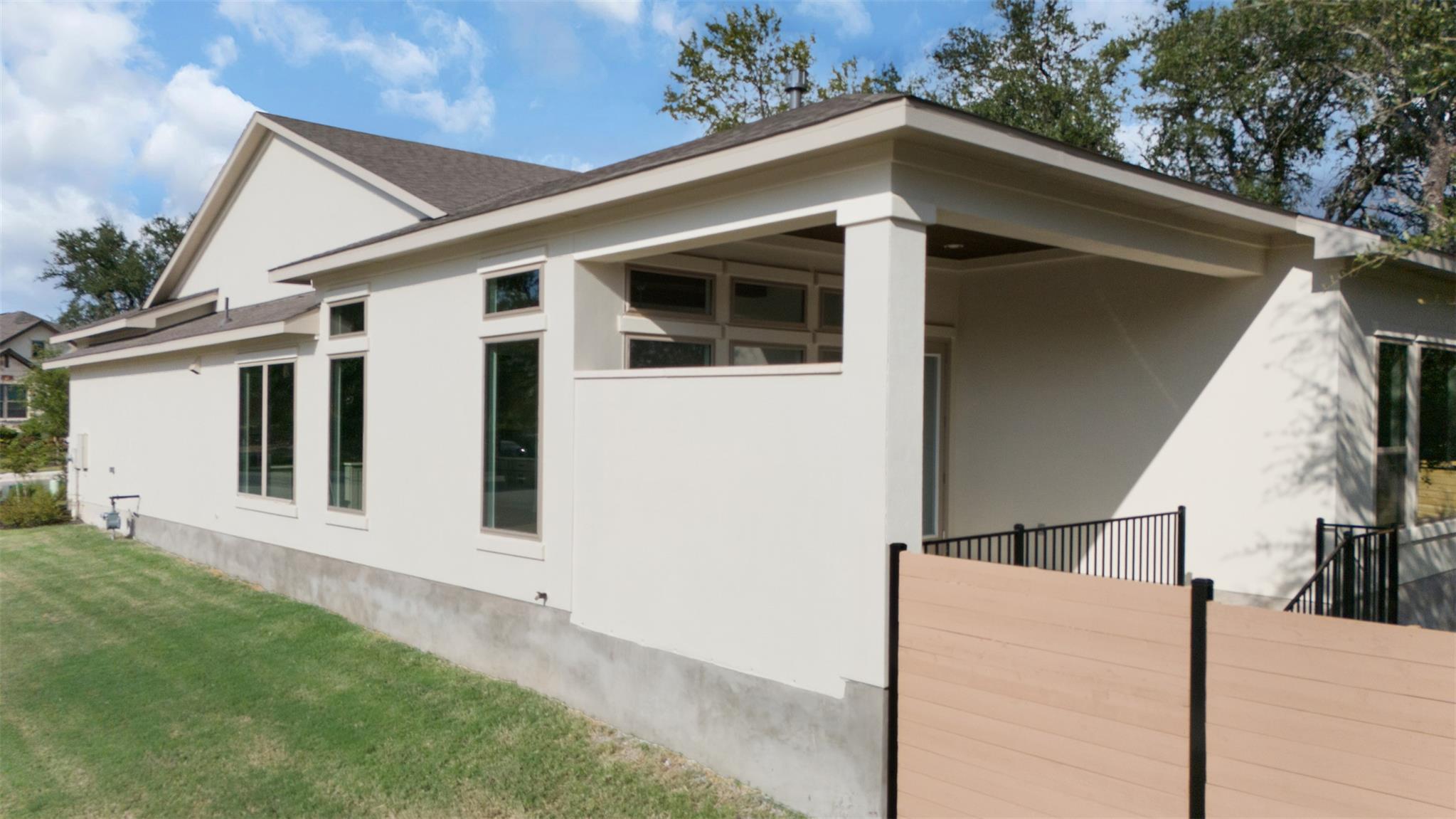 1129 Stonehill Dr, Georgetown, TX 78633