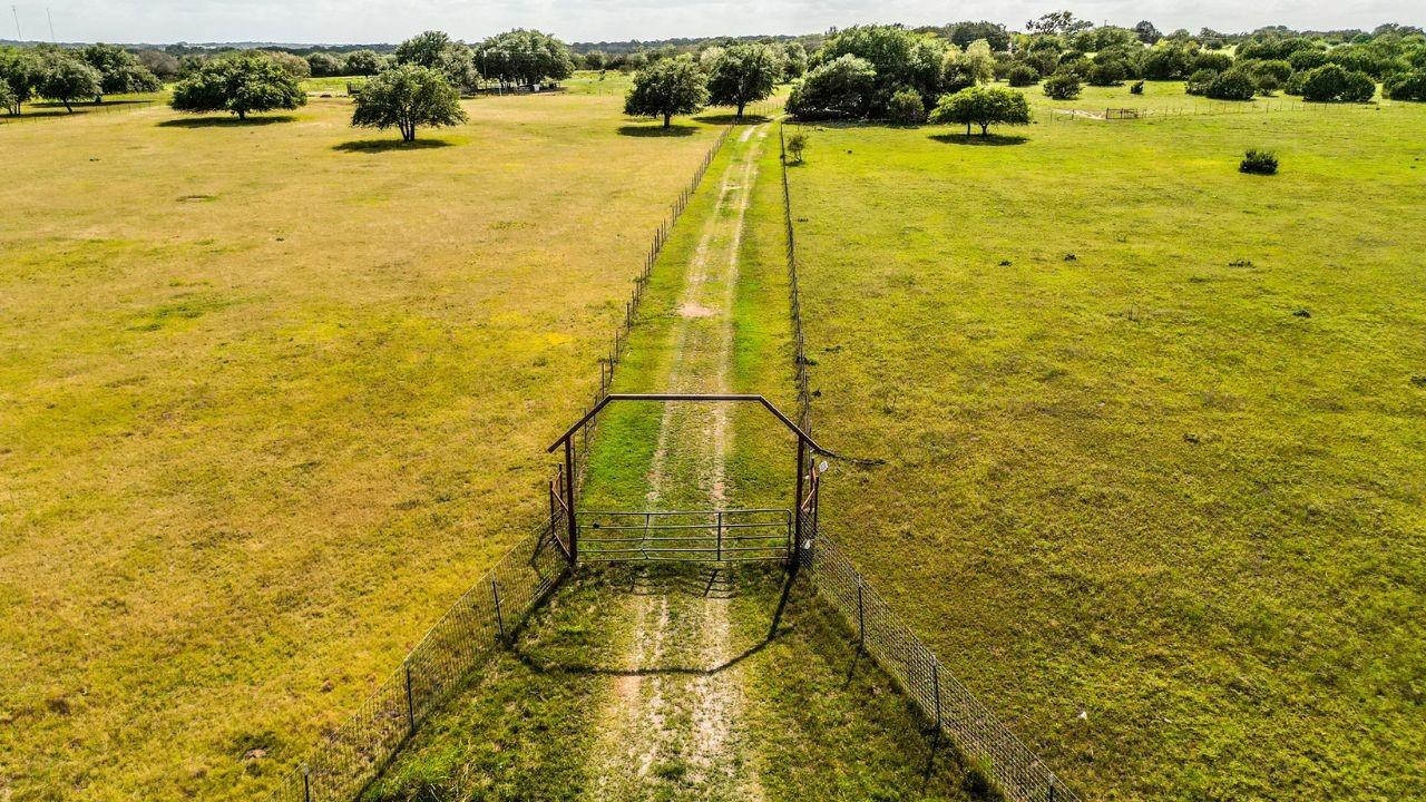 1220 County Road 225, Briggs, TX 78608