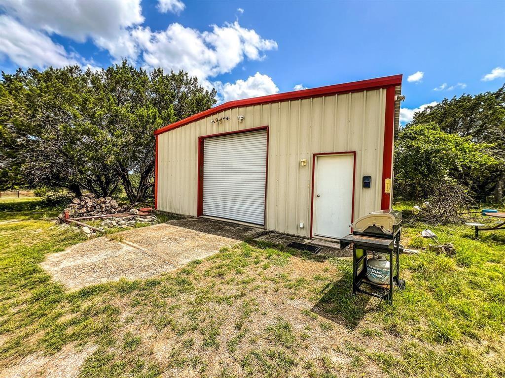 1220 County Road 225, Briggs, TX 78608